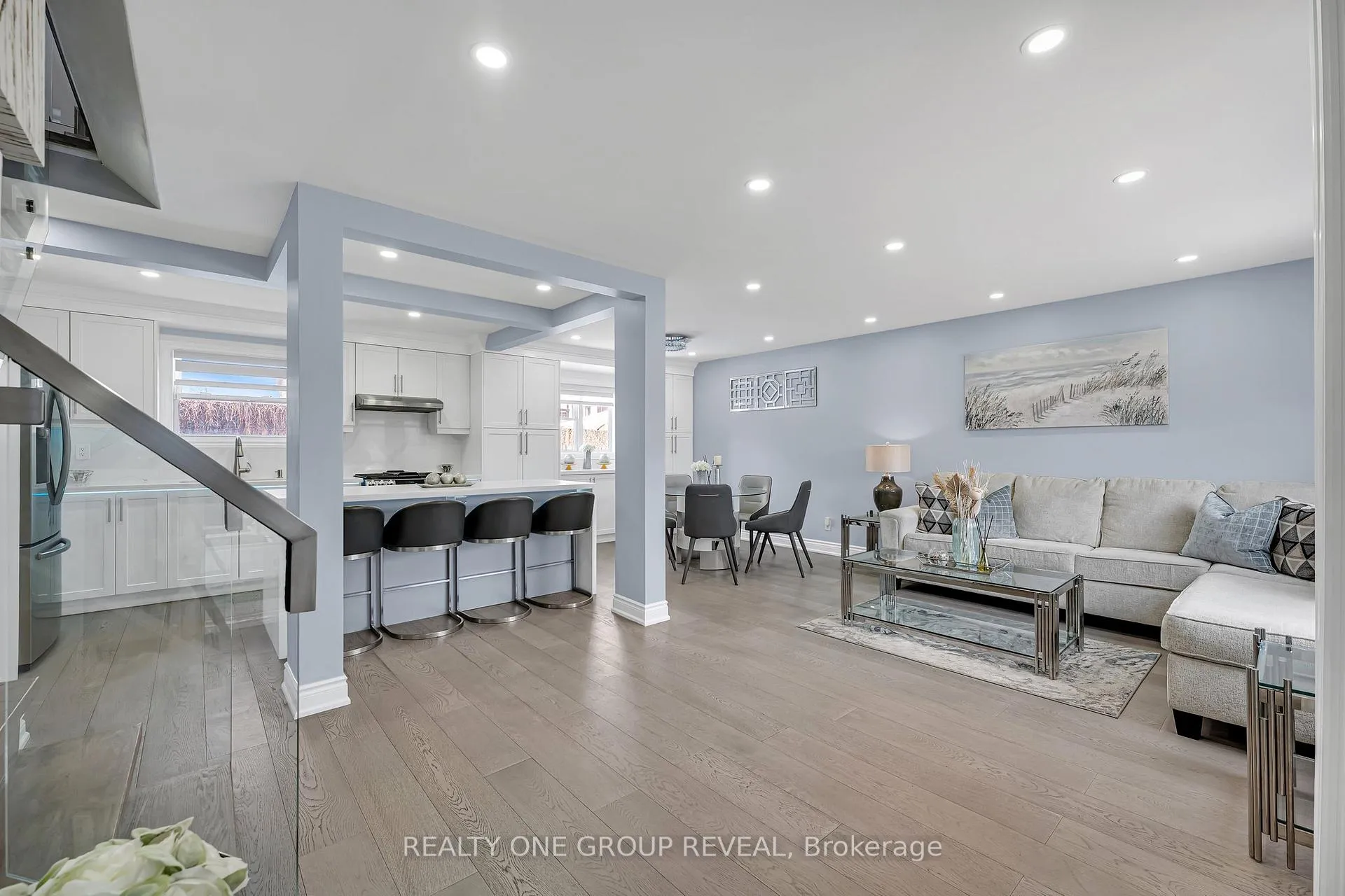 Photo 13 of 828 White Ash Drive, Whitby, Williamsburg — HOMEH