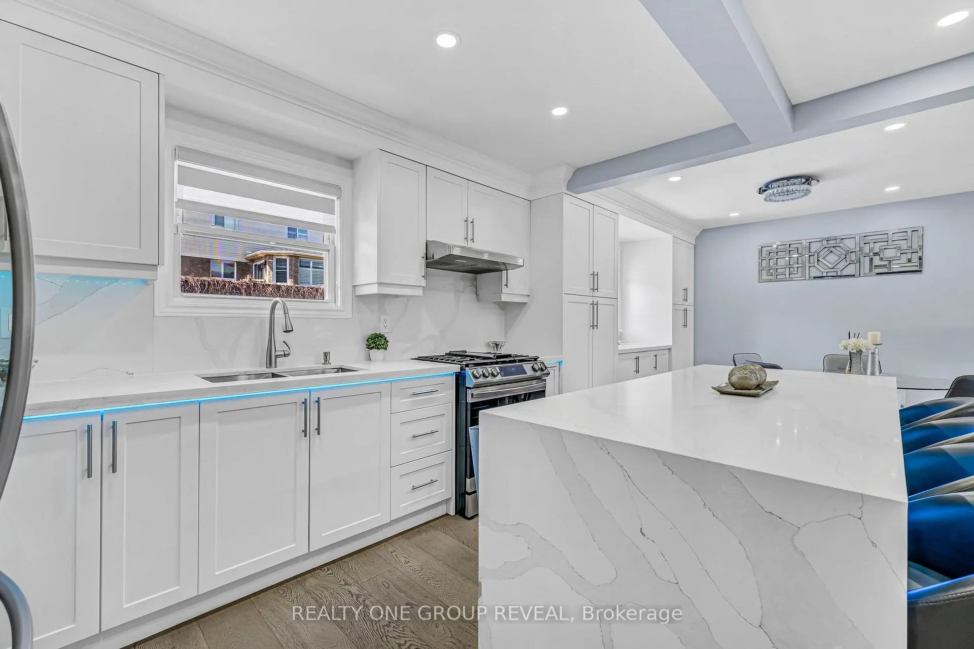 Photo 19 of 828 White Ash Drive, Whitby, Williamsburg — HOMEH