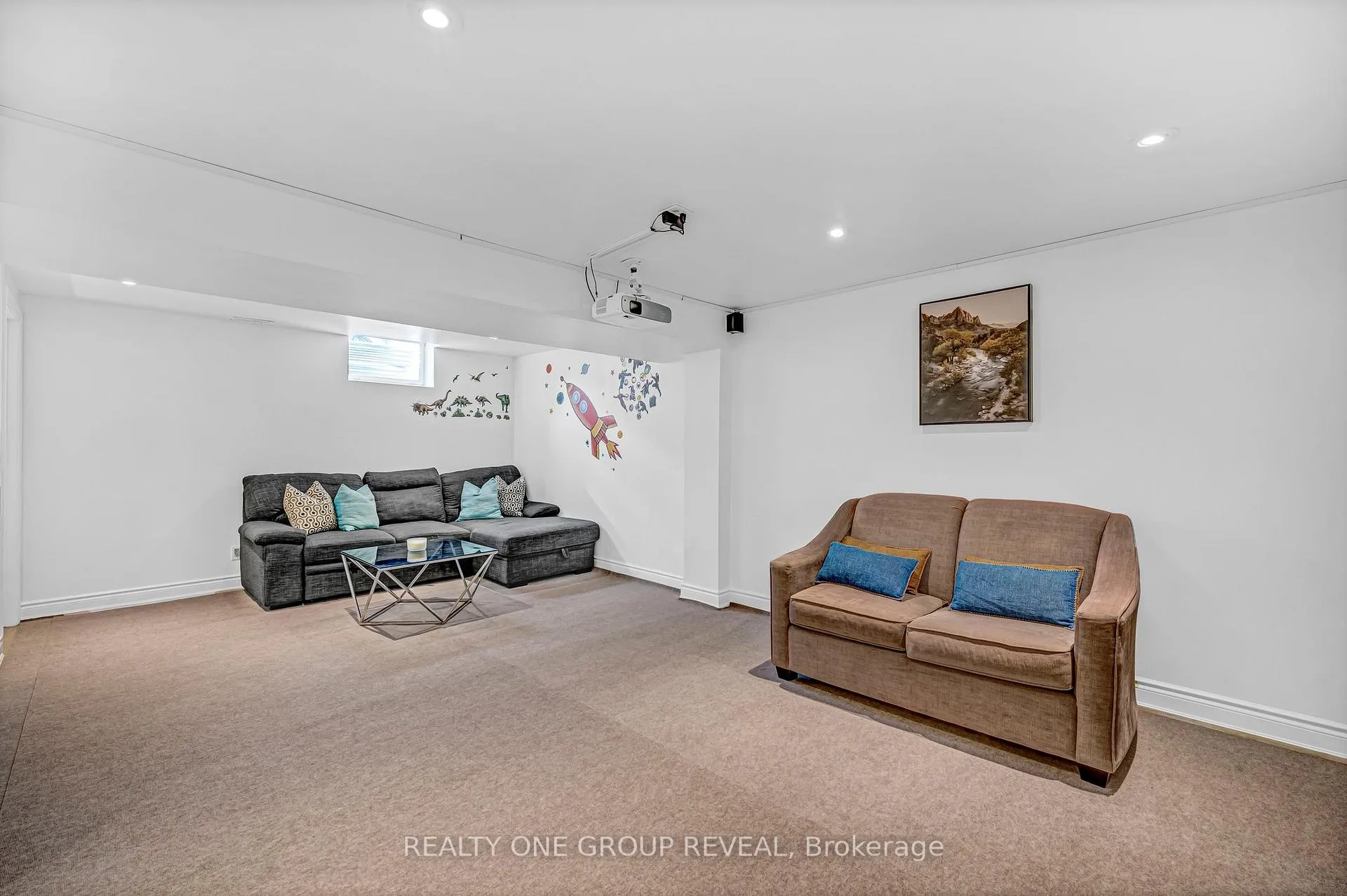 Photo 39 of 828 White Ash Drive, Whitby, Williamsburg — HOMEH