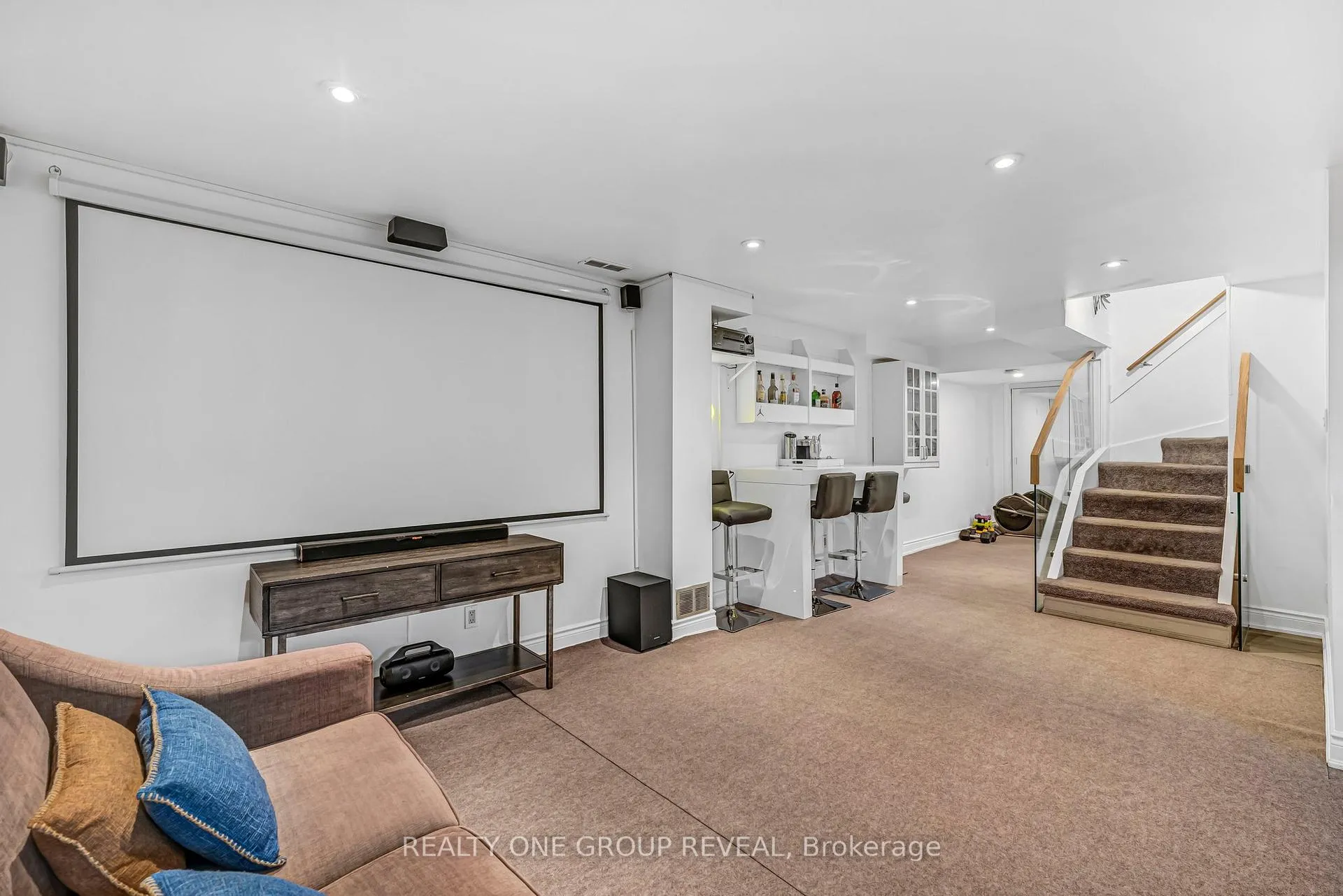Photo 41 of 828 White Ash Drive, Whitby, Williamsburg — HOMEH