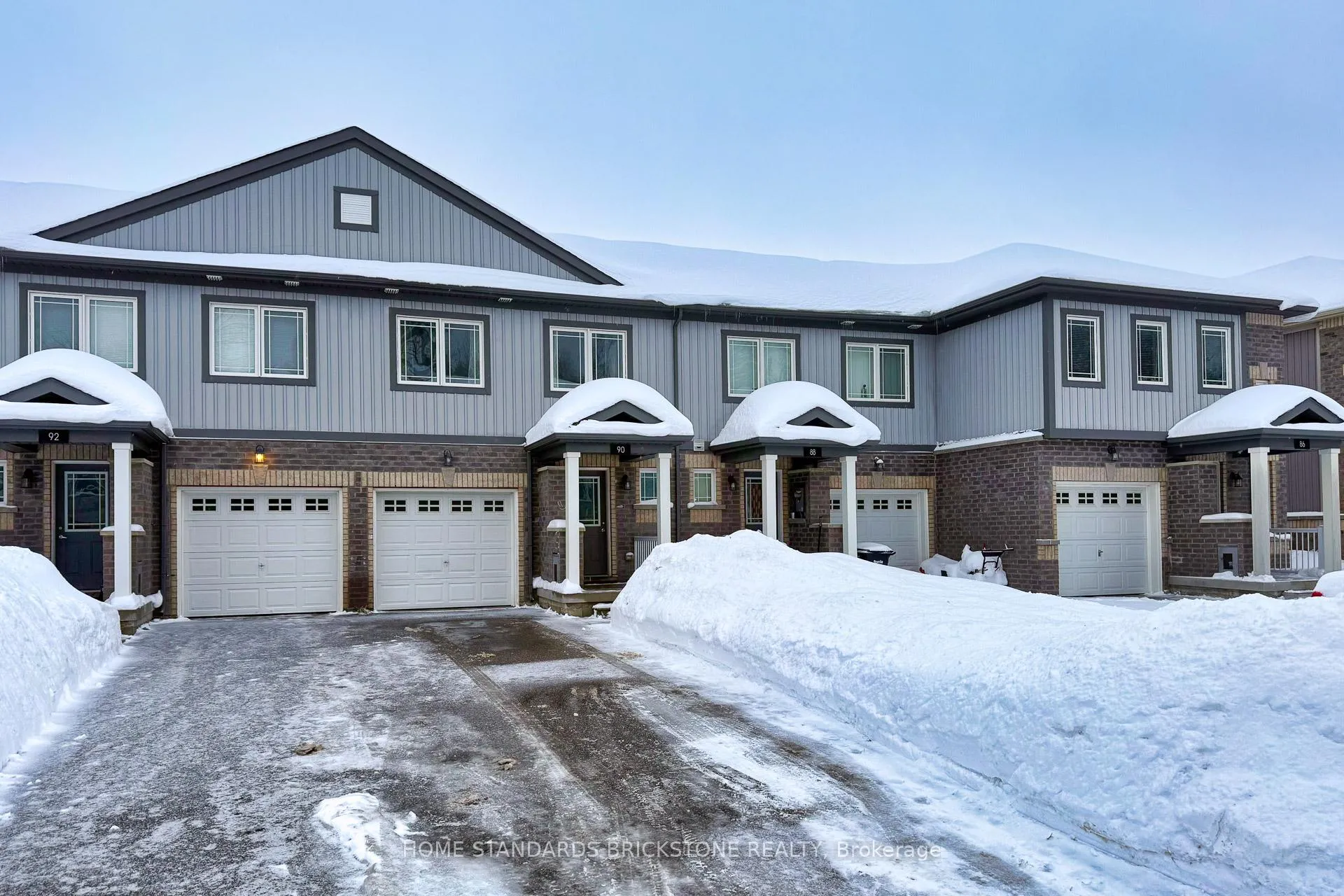Photo 2 of 90 Frank's Way, Barrie, Allandale — HOMEH