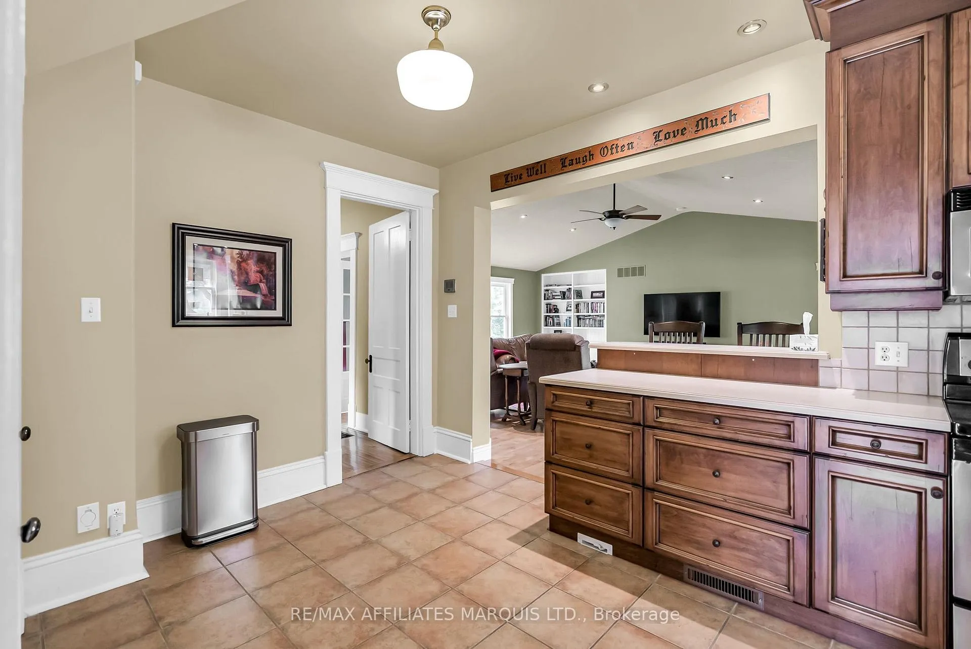 Photo 17 of 21 Peter Street, North Glengarry, Maxville — HOMEH