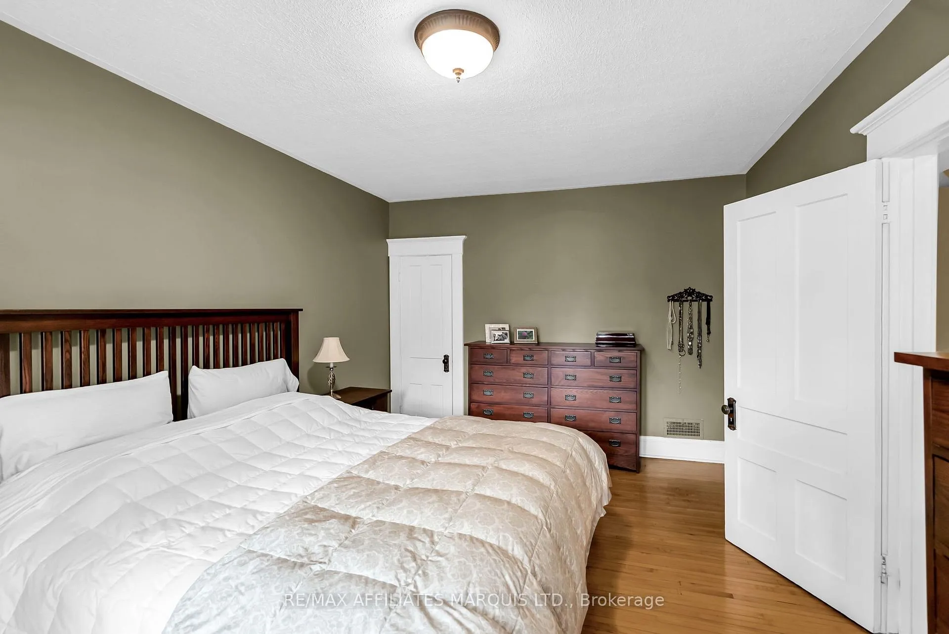 Photo 28 of 21 Peter Street, North Glengarry, Maxville — HOMEH
