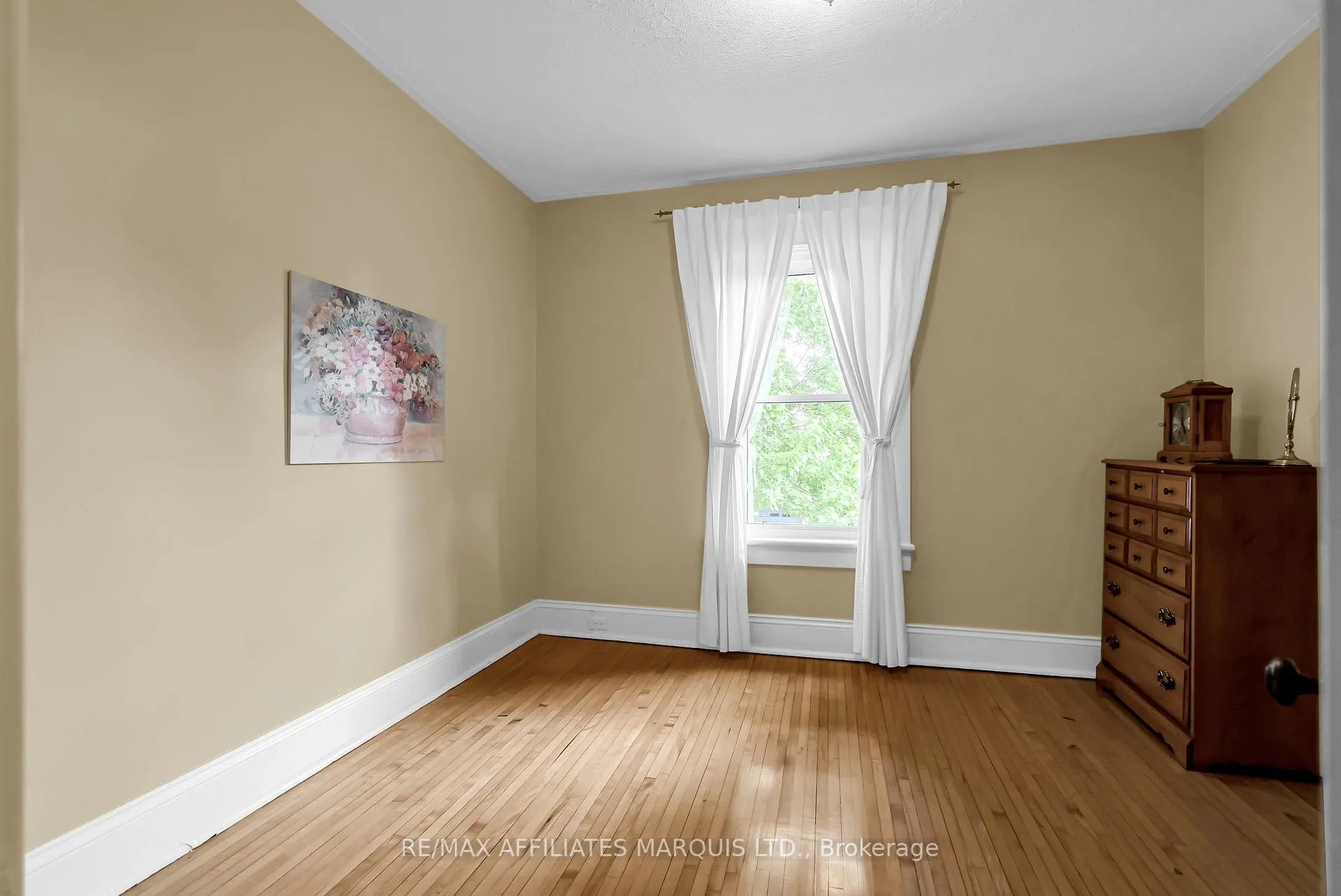 Photo 34 of 21 Peter Street, North Glengarry, Maxville — HOMEH