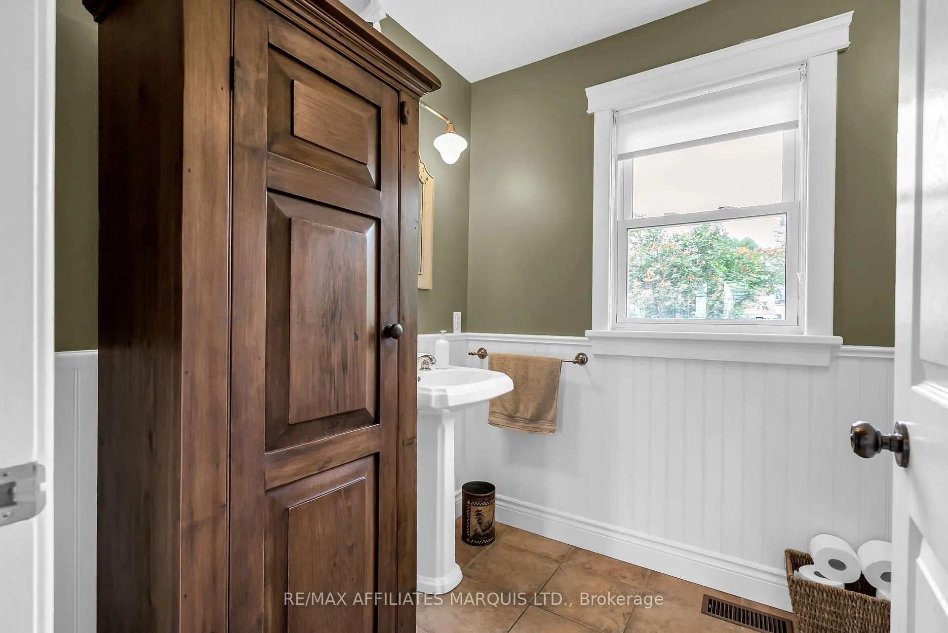 Photo 39 of 21 Peter Street, North Glengarry, Maxville — HOMEH