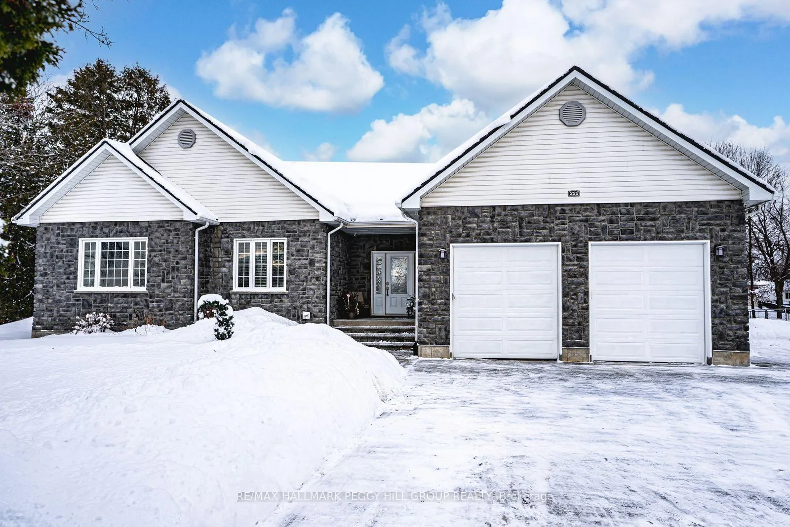 Photo 1 of 222 Glenn Avenue, Innisfil, Stroud — HOMEH