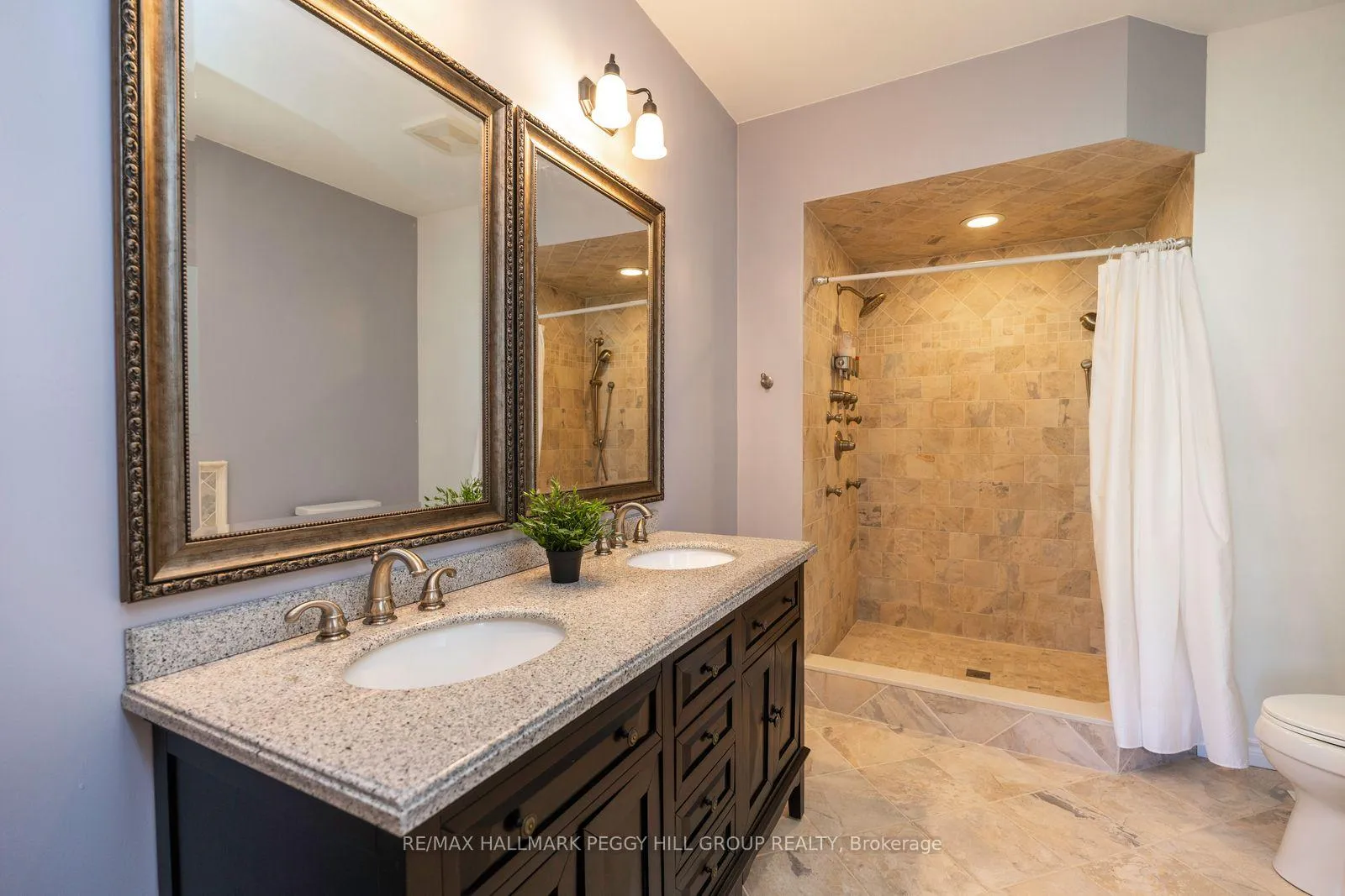 Photo 8 of 222 Glenn Avenue, Innisfil, Stroud — HOMEH