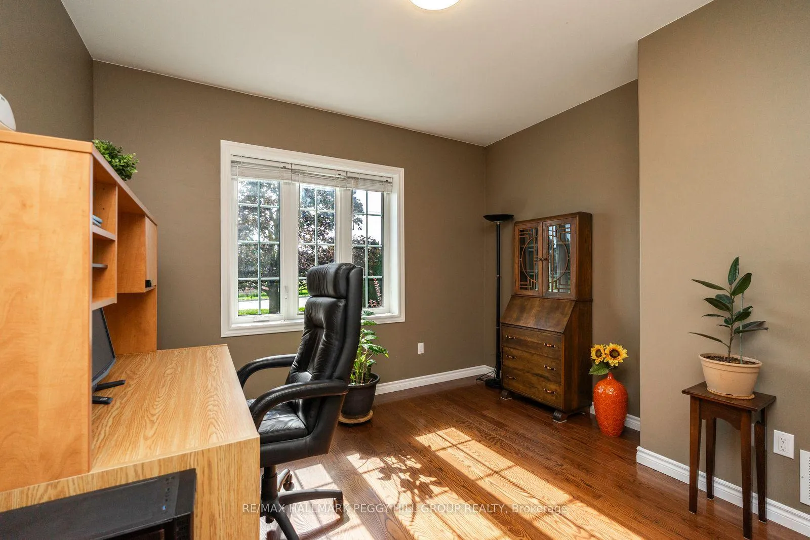 Photo 10 of 222 Glenn Avenue, Innisfil, Stroud — HOMEH