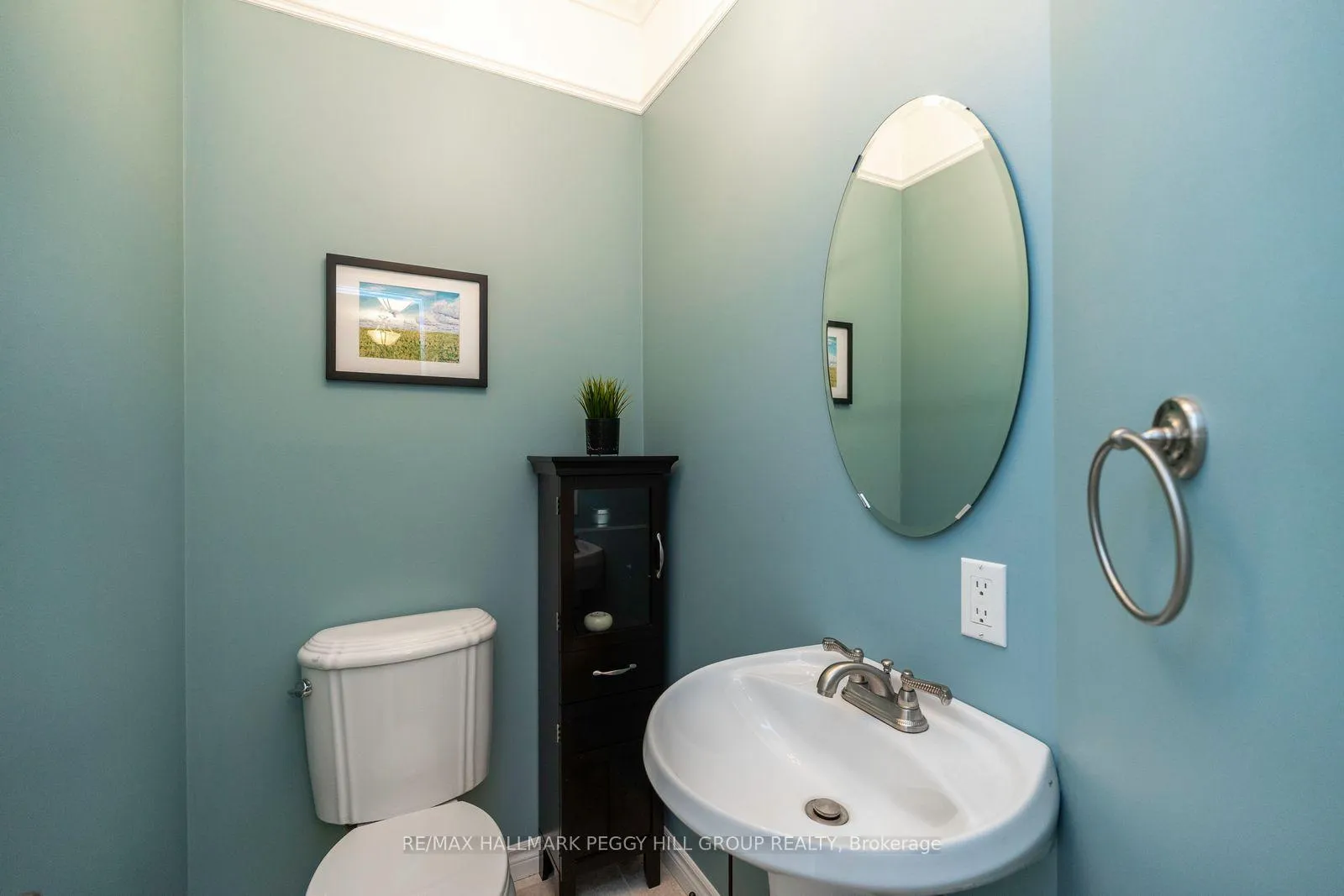 Photo 12 of 222 Glenn Avenue, Innisfil, Stroud — HOMEH