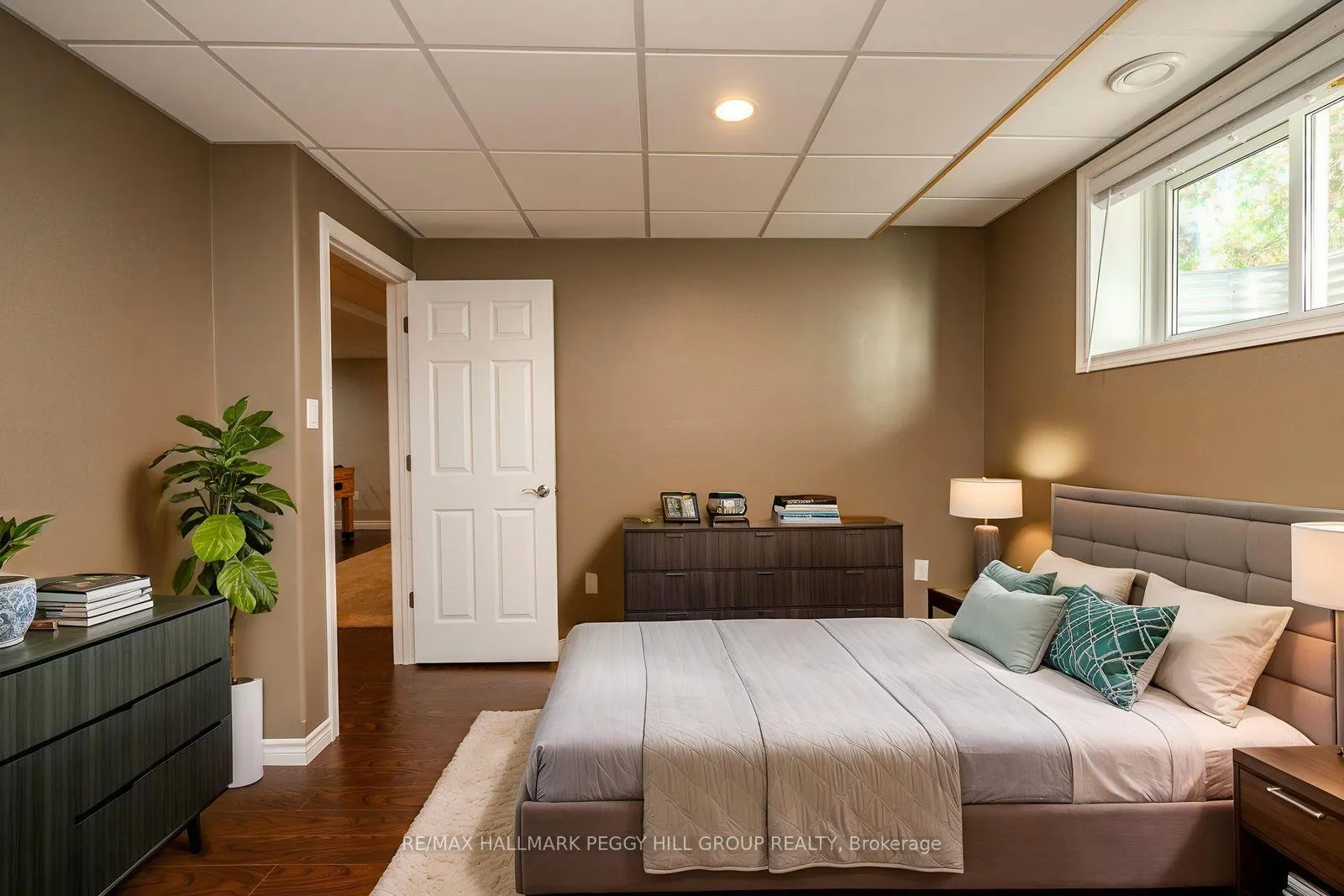 Photo 21 of 222 Glenn Avenue, Innisfil, Stroud — HOMEH