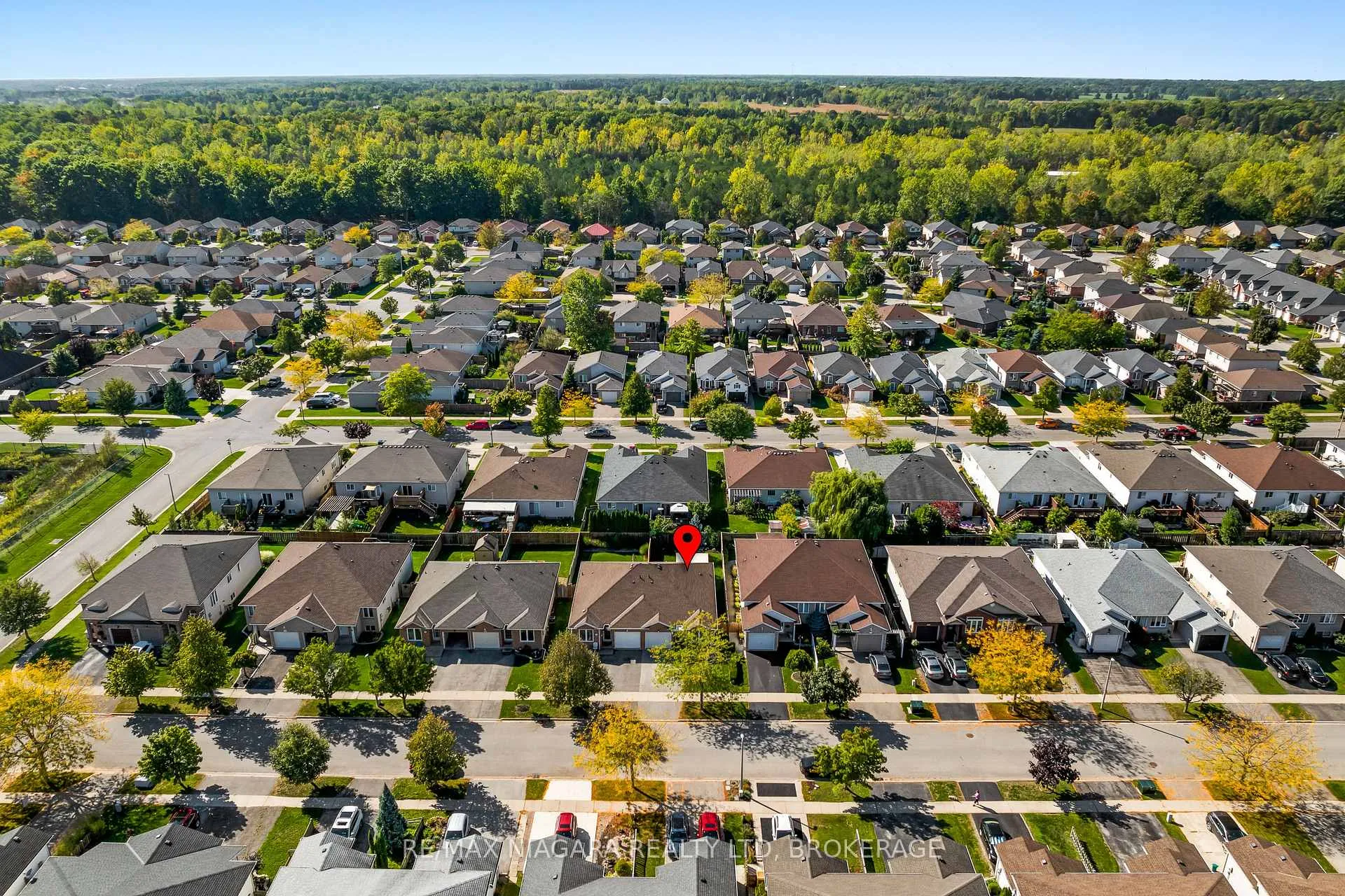 Photo 28 of 208 Autumn Crescent, Welland, West Welland — HOMEH