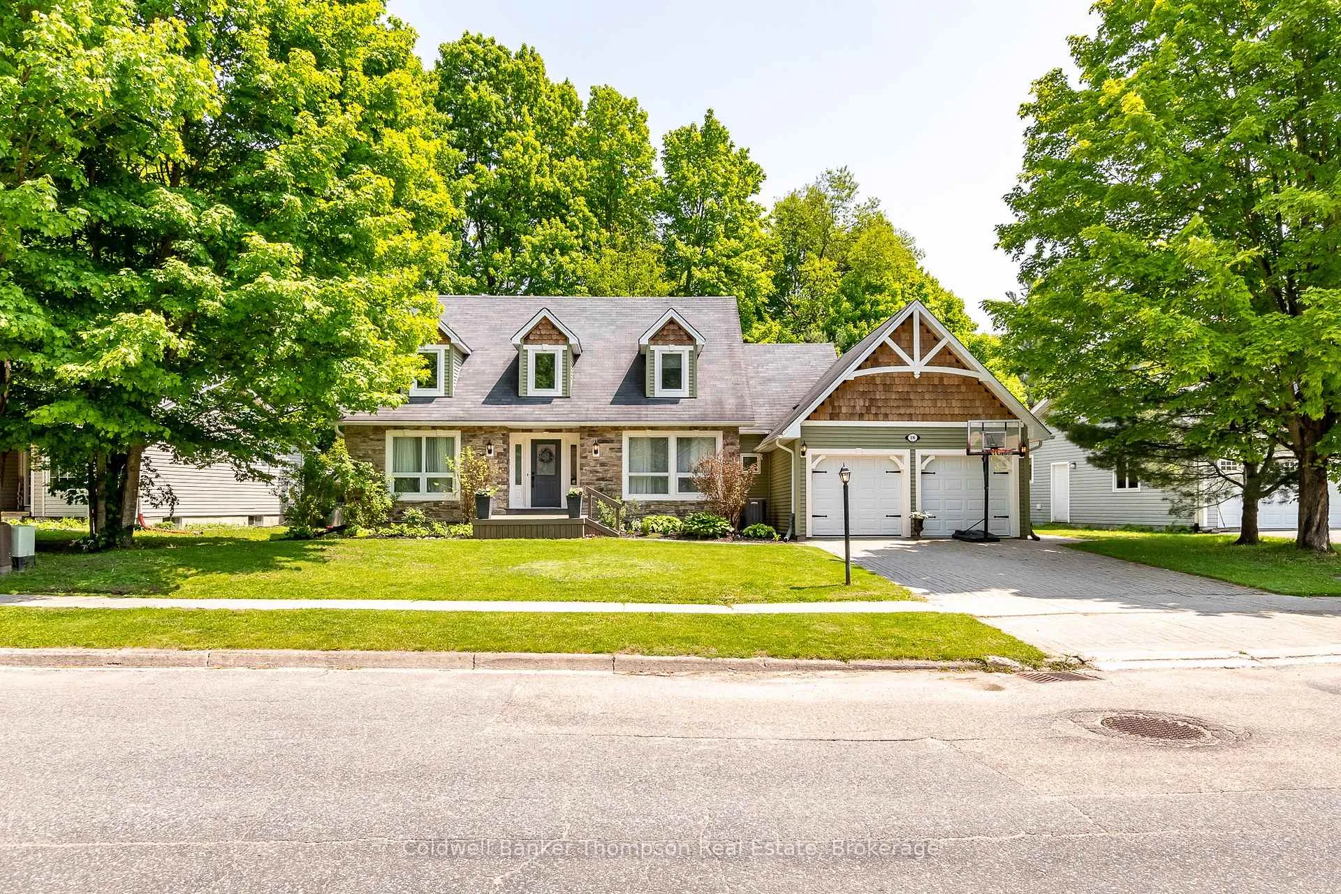 Photo 1 of 18 Sadler Drive, Bracebridge, Macaulay — HOMEH