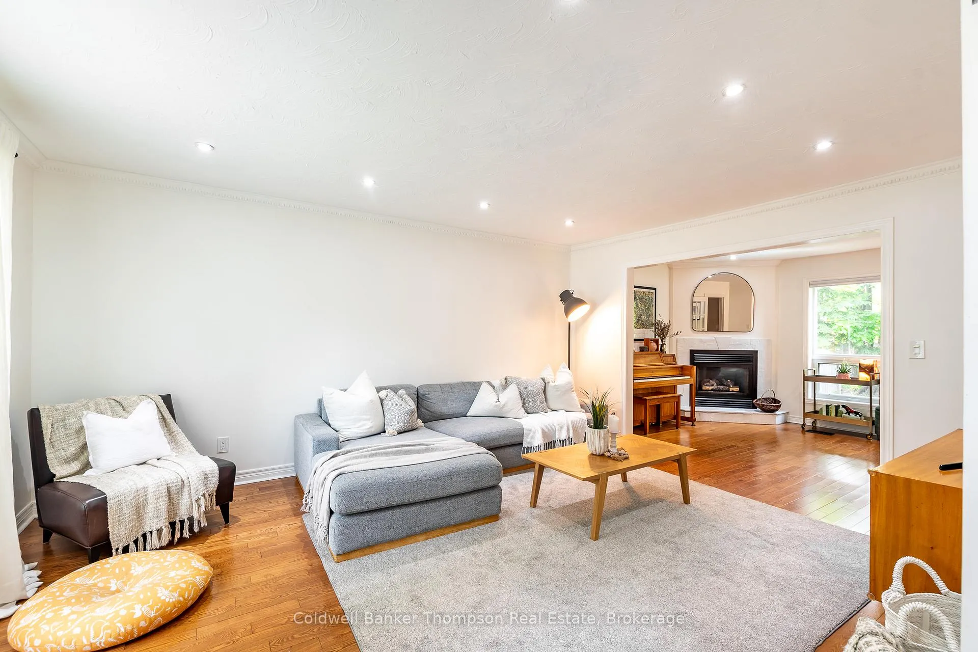 Photo 16 of 18 Sadler Drive, Bracebridge, Macaulay — HOMEH