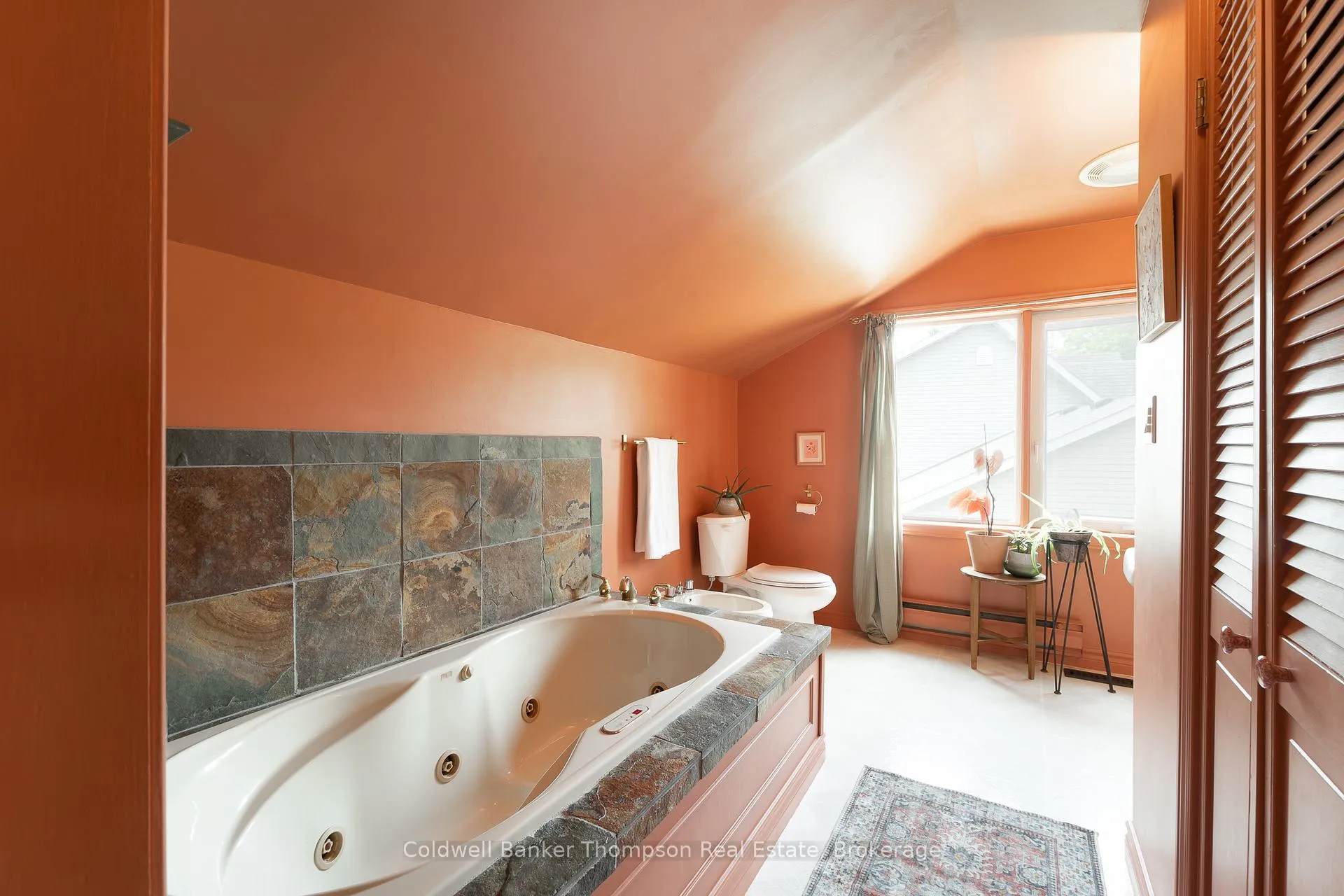 Photo 25 of 18 Sadler Drive, Bracebridge, Macaulay — HOMEH