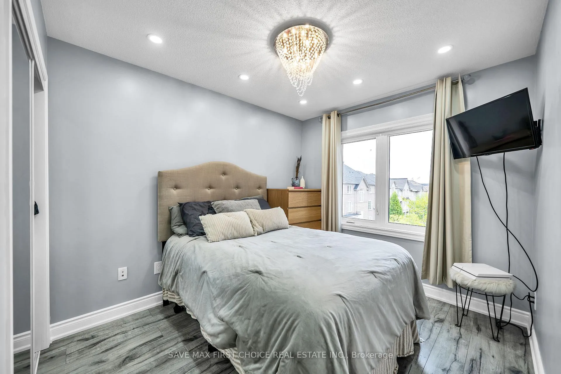 Photo 20 of 8 Talbotshire Street, Ajax, South West — HOMEH