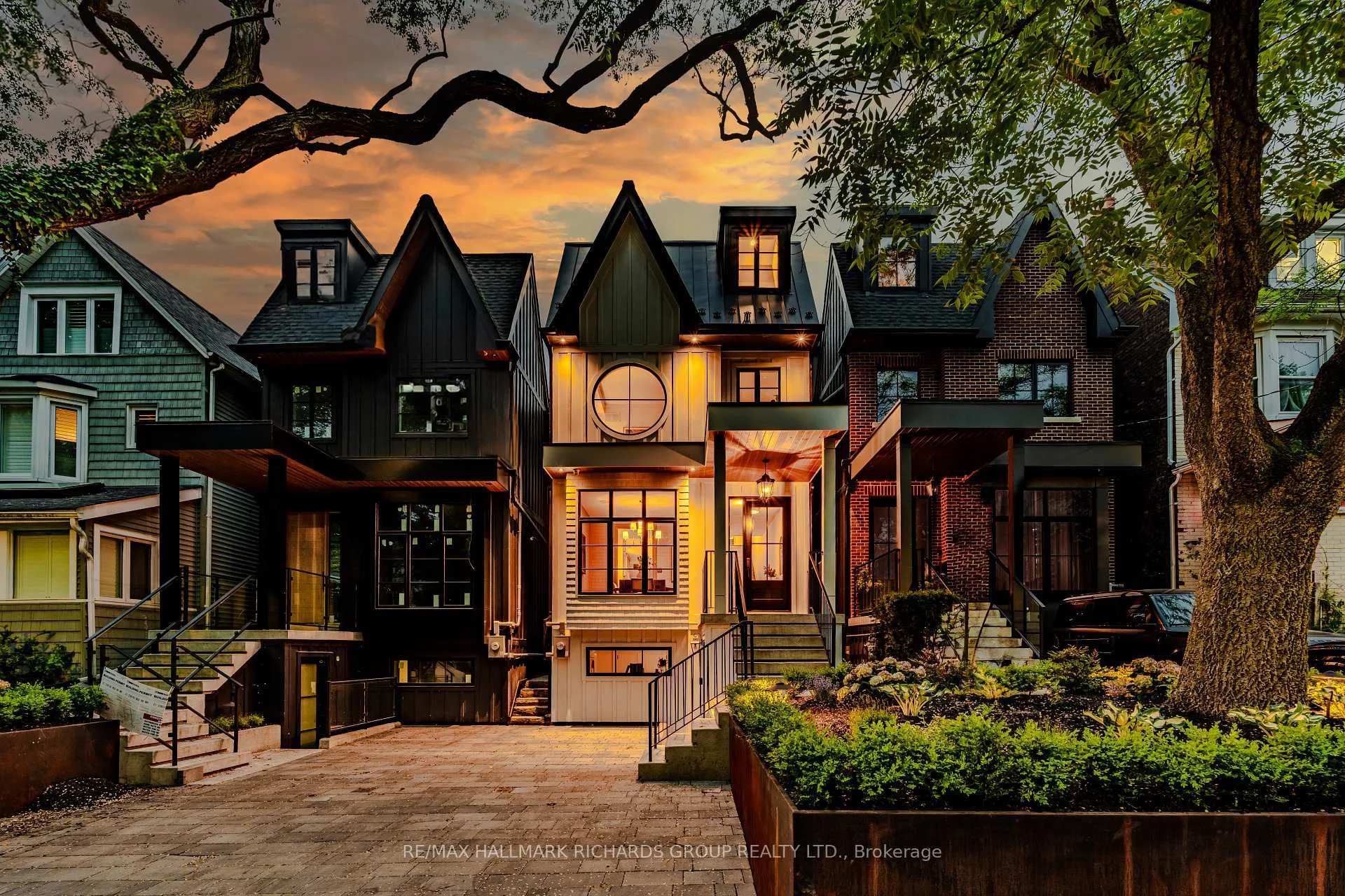 Photo 2 of 42A Elmer Avenue, Toronto, The Beaches — HOMEH