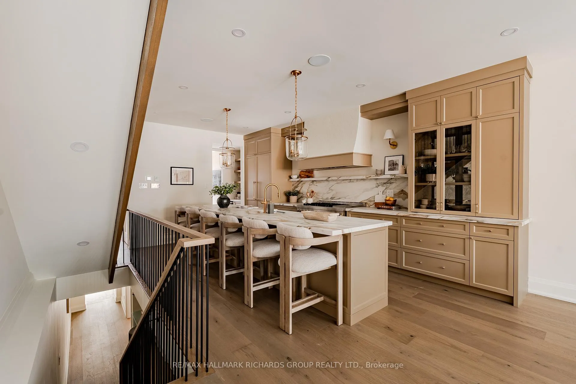 Photo 7 of 42A Elmer Avenue, Toronto, The Beaches — HOMEH