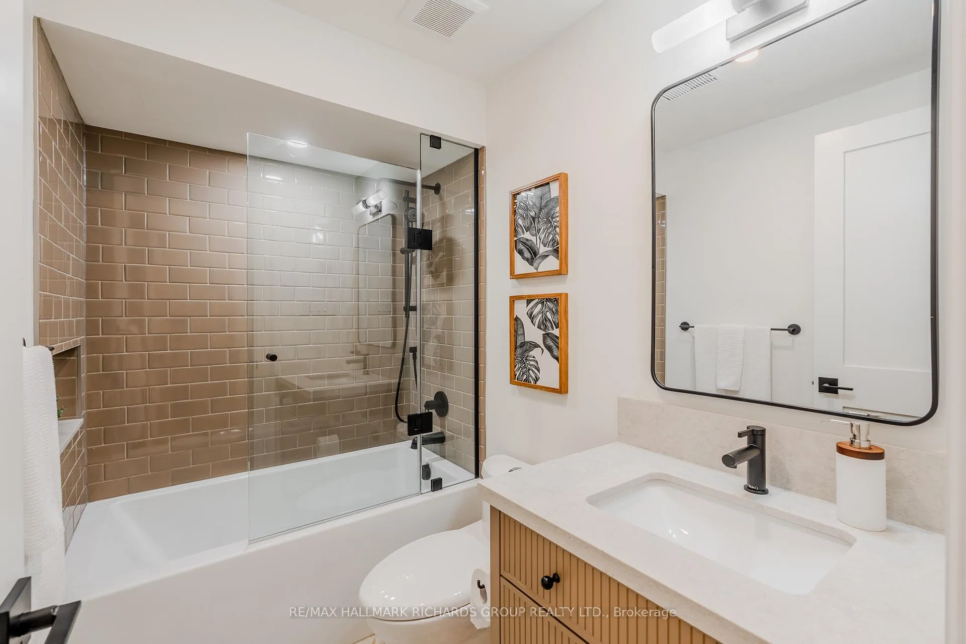 Photo 29 of 42A Elmer Avenue, Toronto, The Beaches — HOMEH