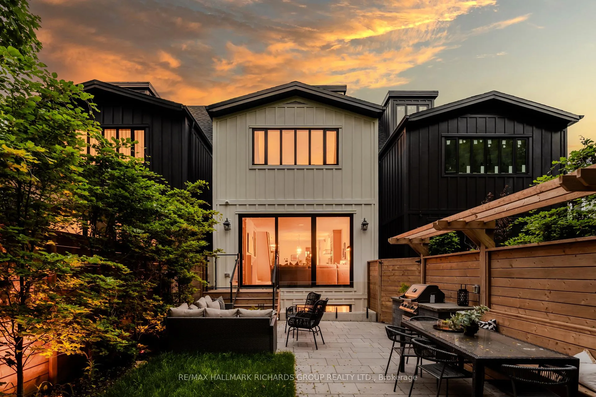 Photo 33 of 42A Elmer Avenue, Toronto, The Beaches — HOMEH