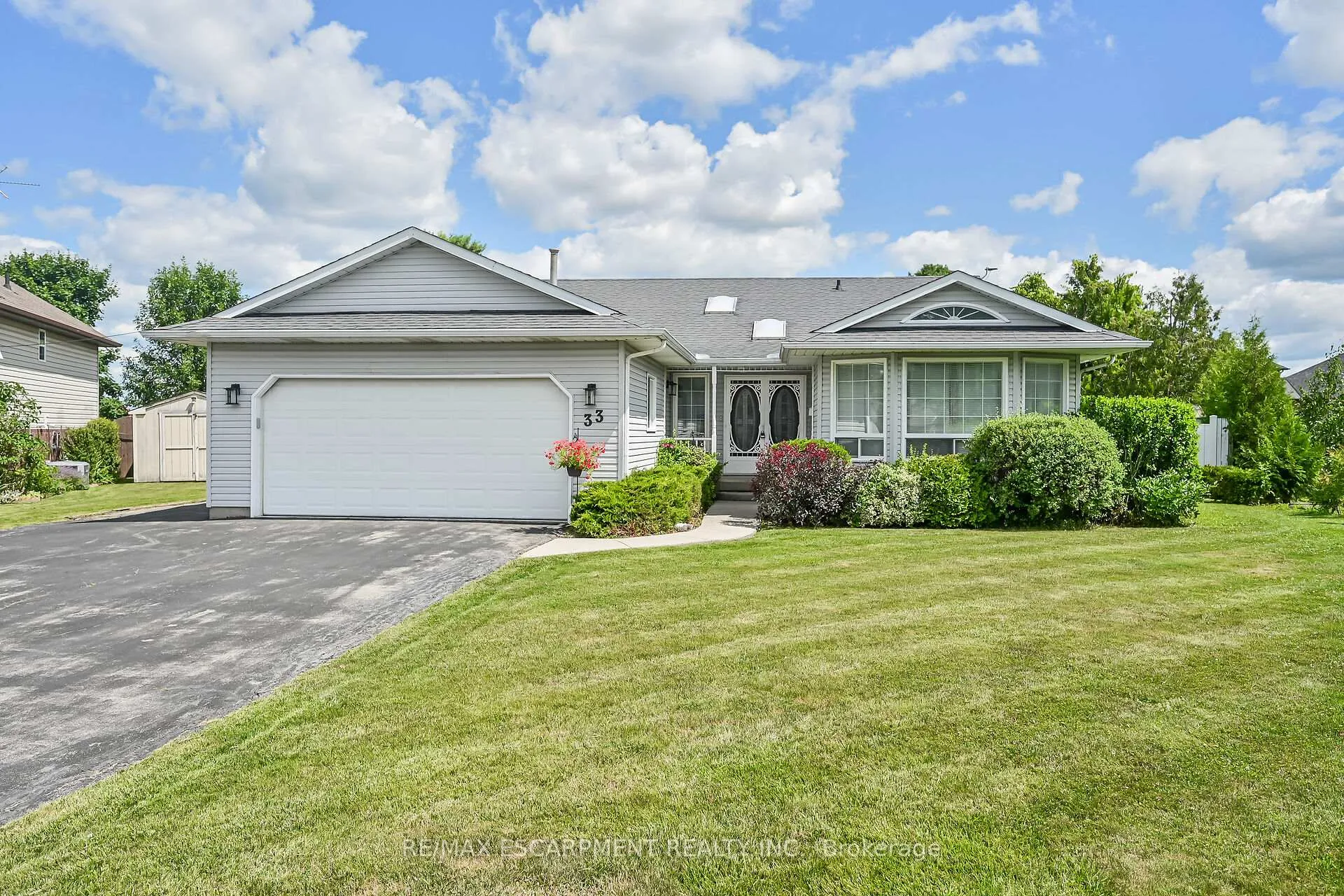 Photo 1 of 33 Marley Crescent, Haldimand — HOMEH