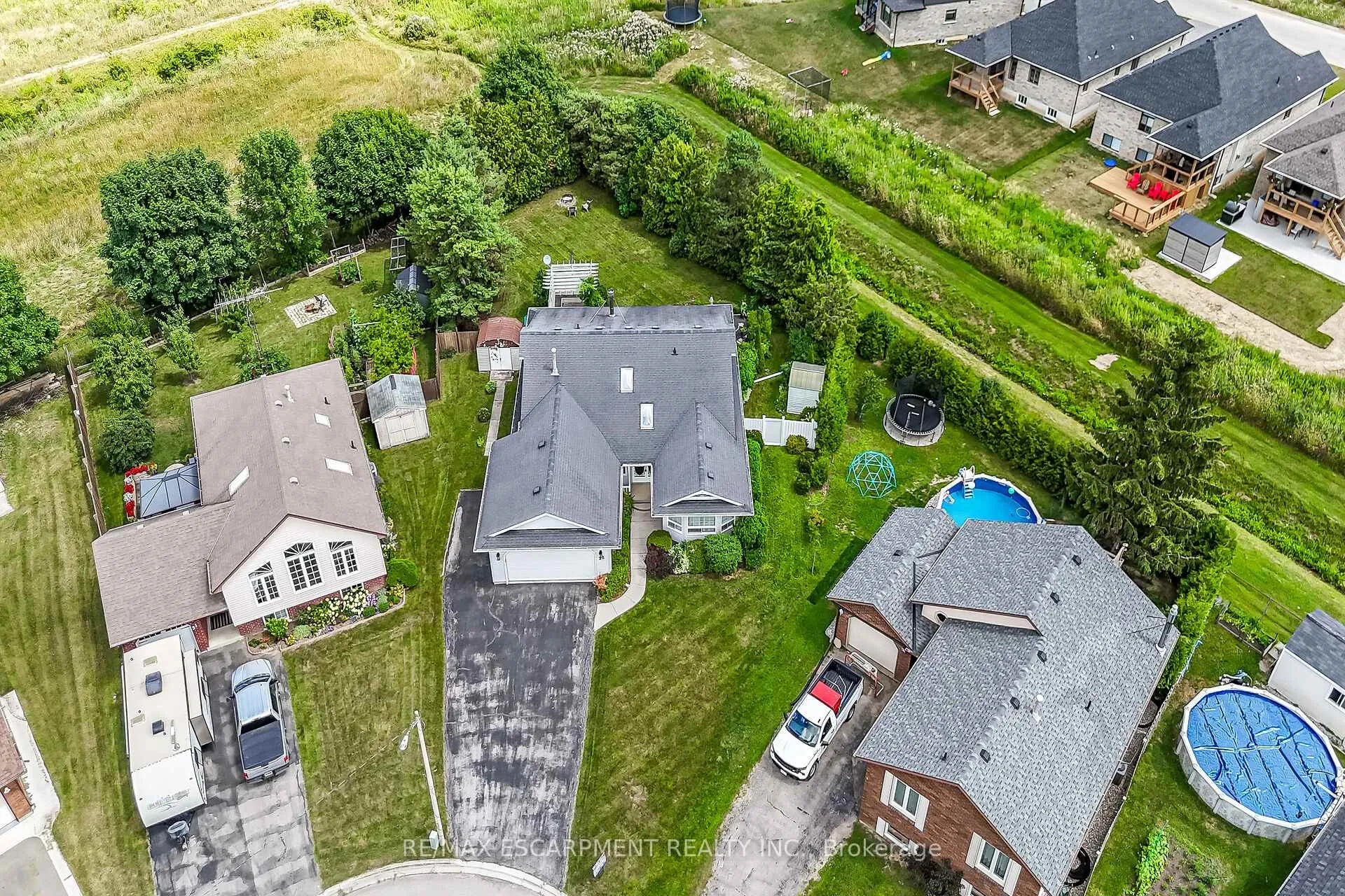 Photo 6 of 33 Marley Crescent, Haldimand — HOMEH