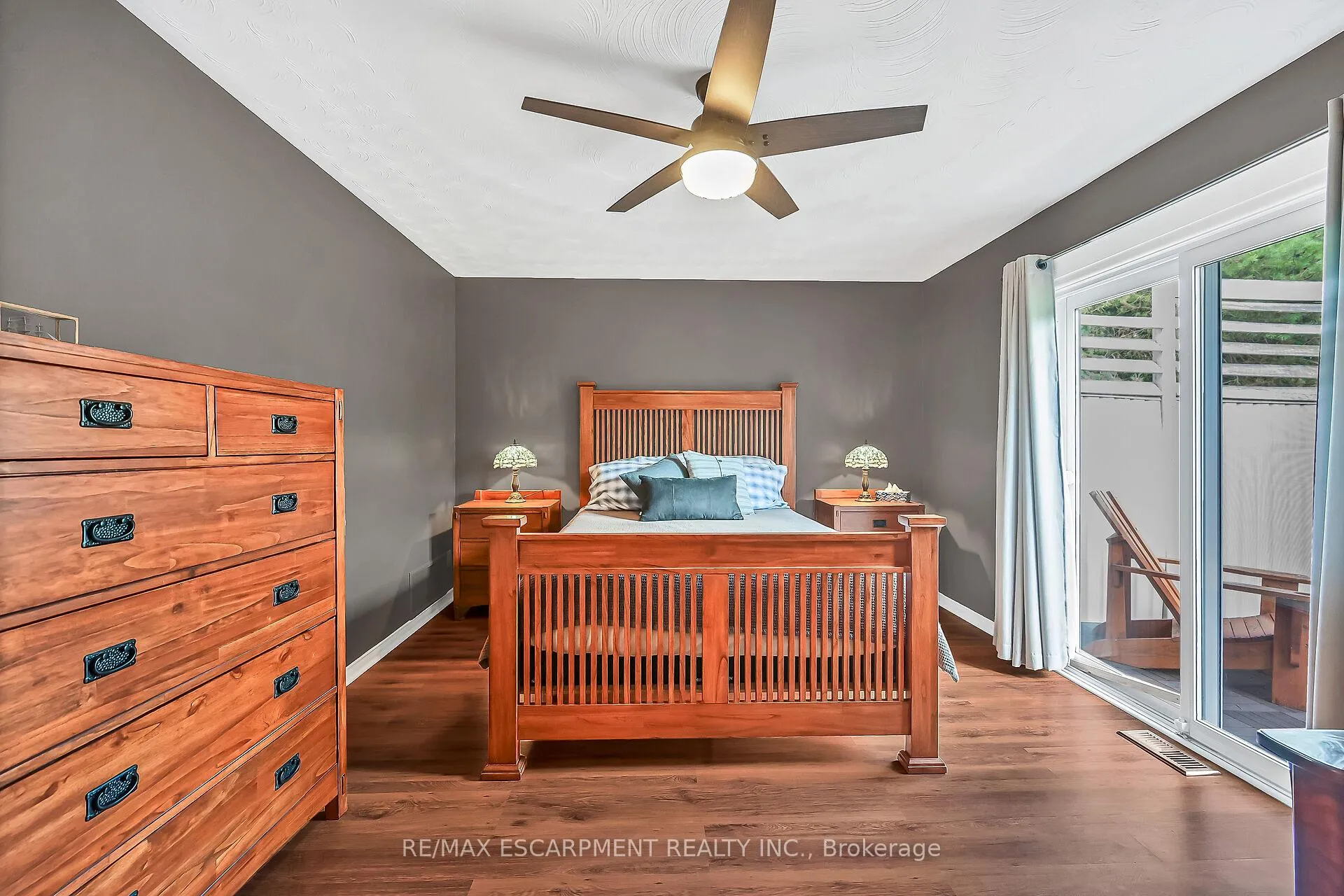 Photo 16 of 33 Marley Crescent, Haldimand — HOMEH