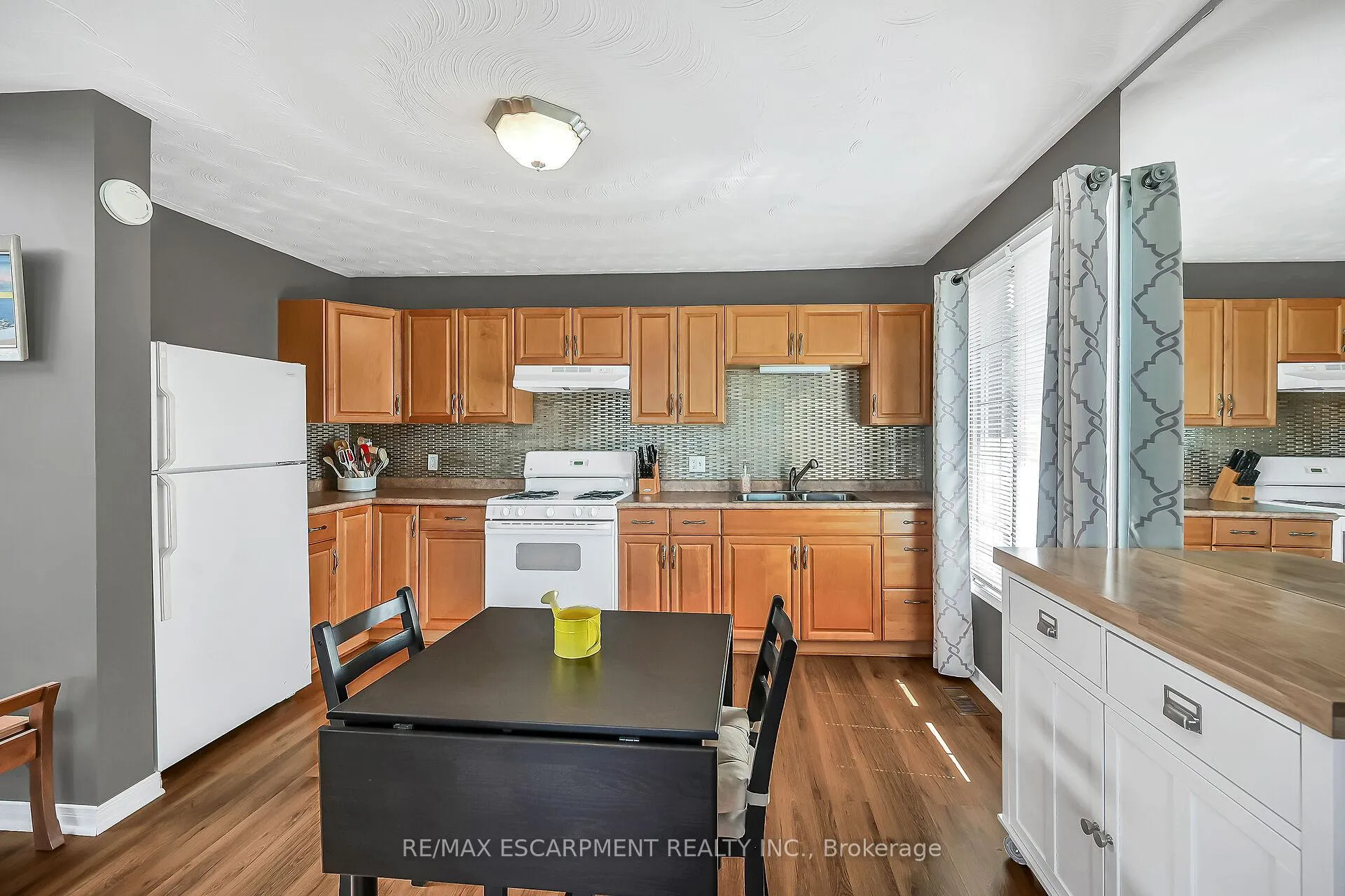 Photo 22 of 33 Marley Crescent, Haldimand — HOMEH