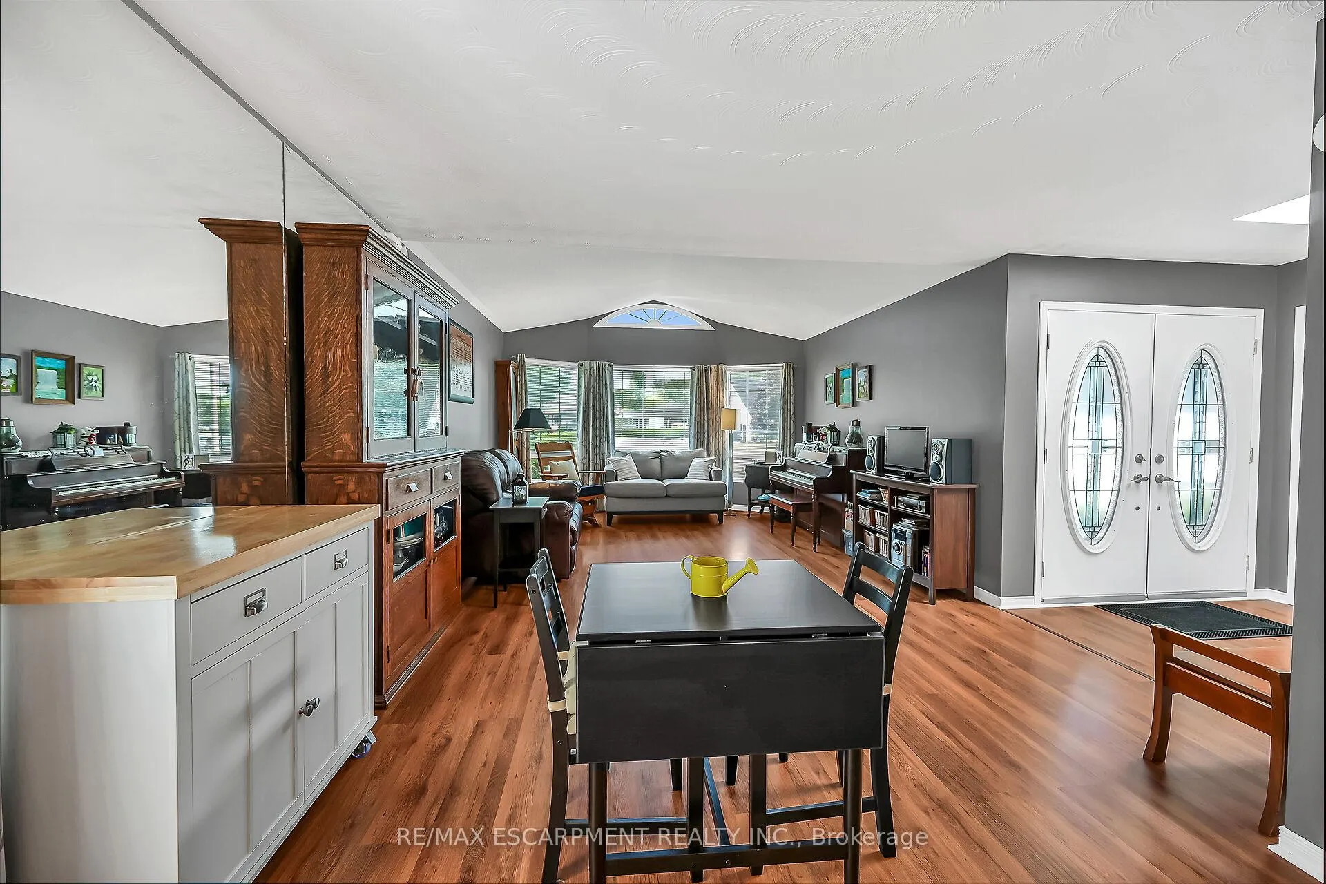 Photo 24 of 33 Marley Crescent, Haldimand — HOMEH
