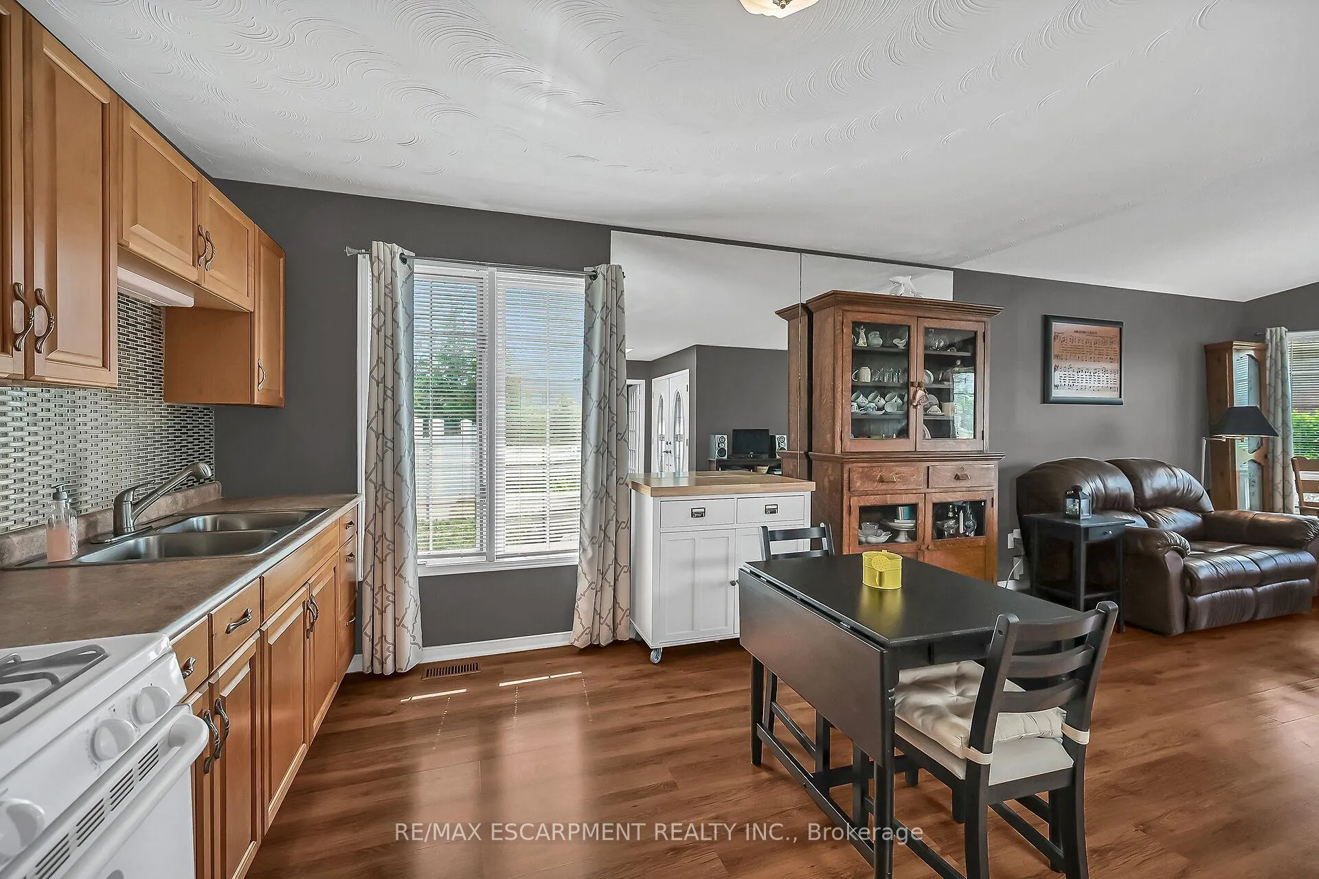 Photo 25 of 33 Marley Crescent, Haldimand — HOMEH
