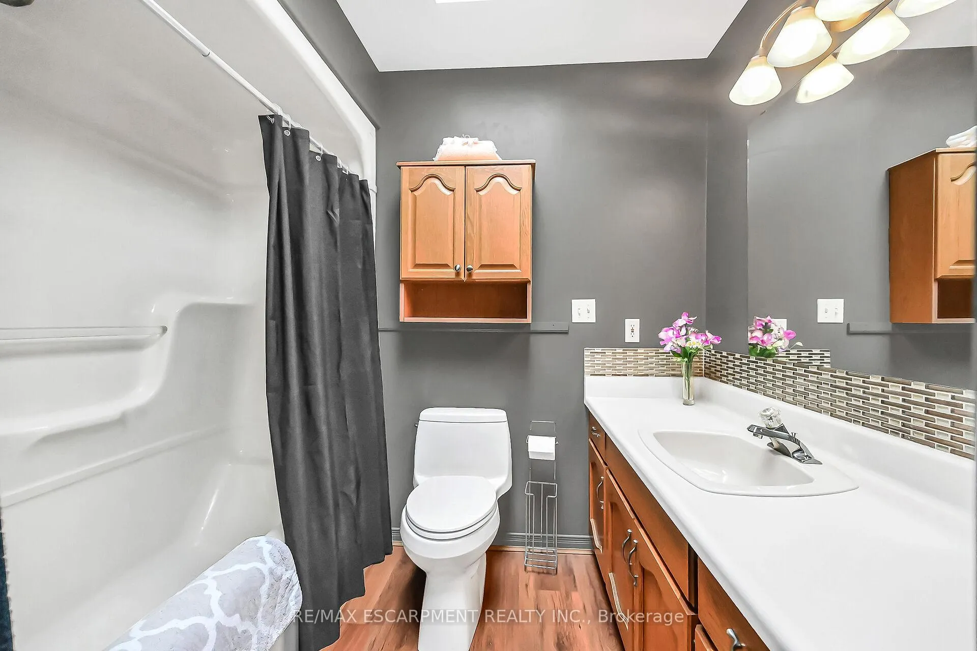 Photo 28 of 33 Marley Crescent, Haldimand — HOMEH