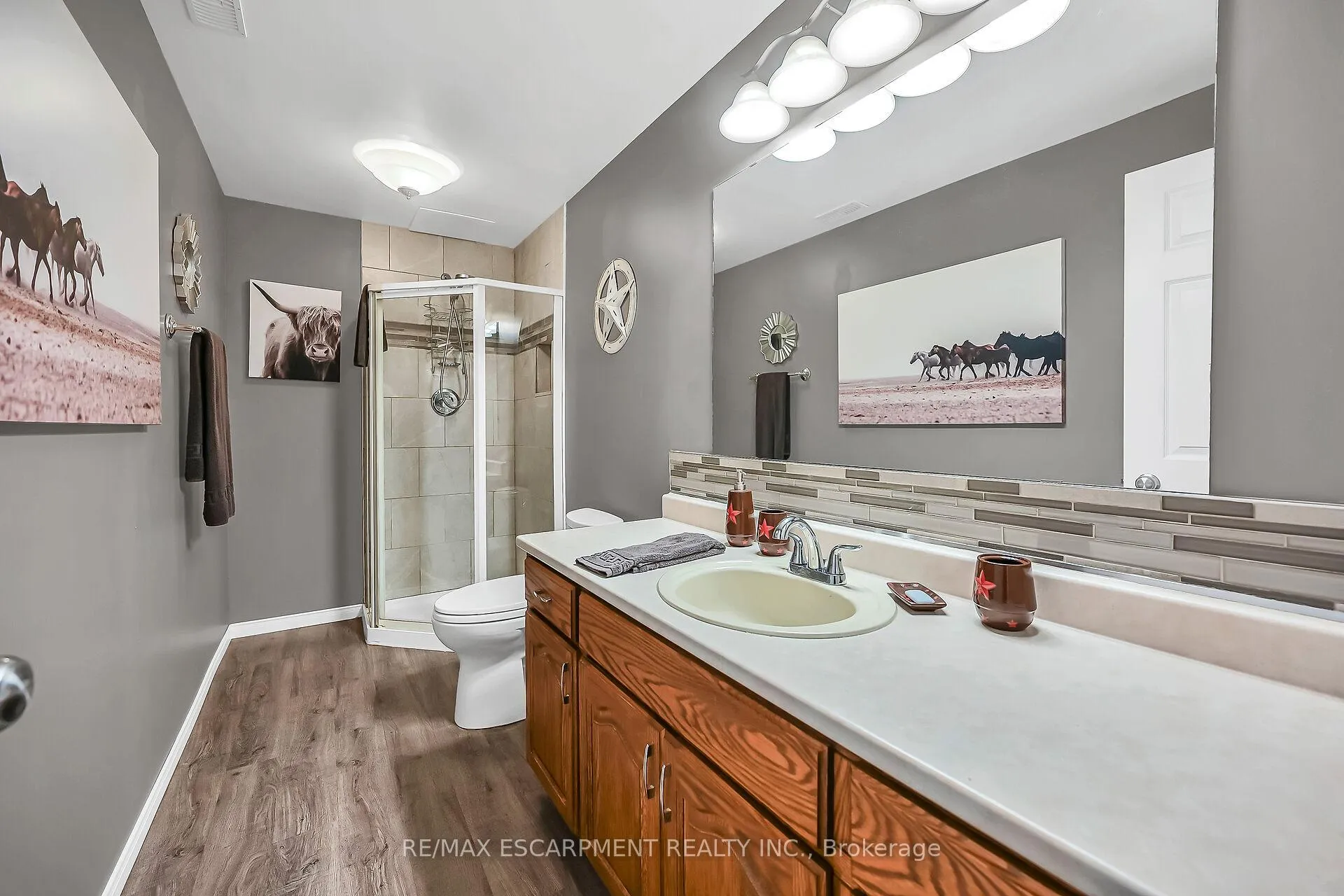 Photo 32 of 33 Marley Crescent, Haldimand — HOMEH