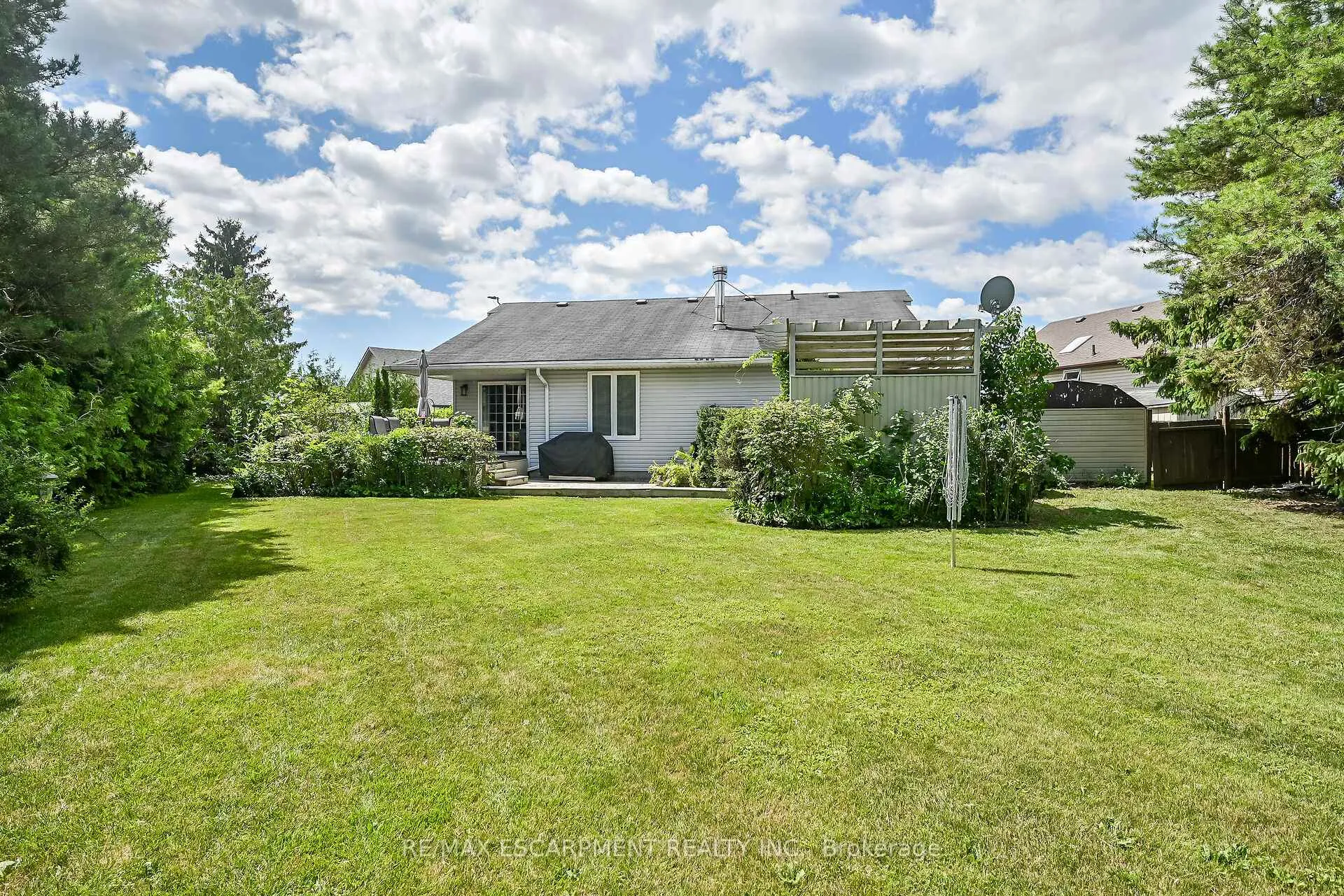 Photo 38 of 33 Marley Crescent, Haldimand — HOMEH