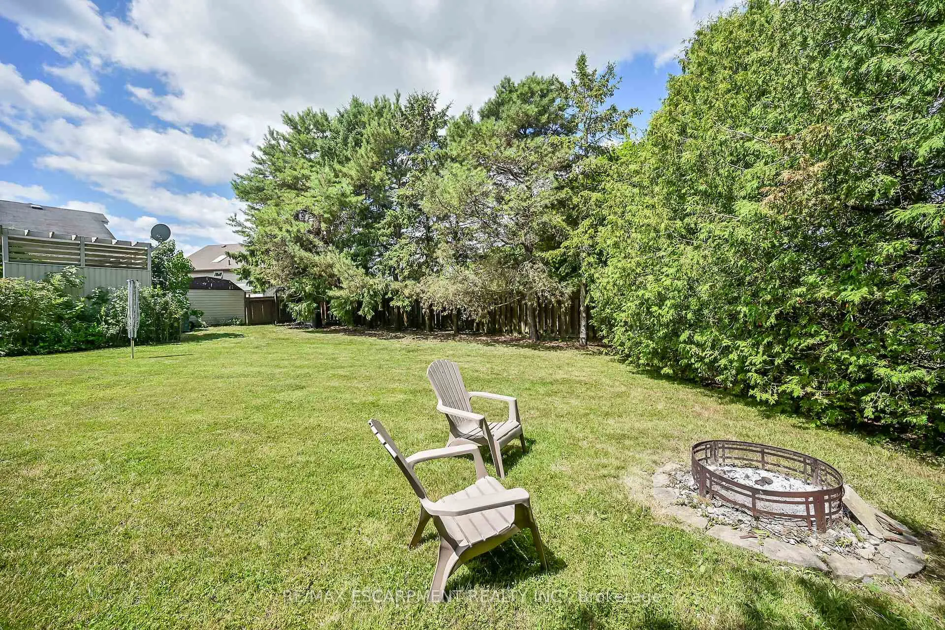 Photo 39 of 33 Marley Crescent, Haldimand — HOMEH
