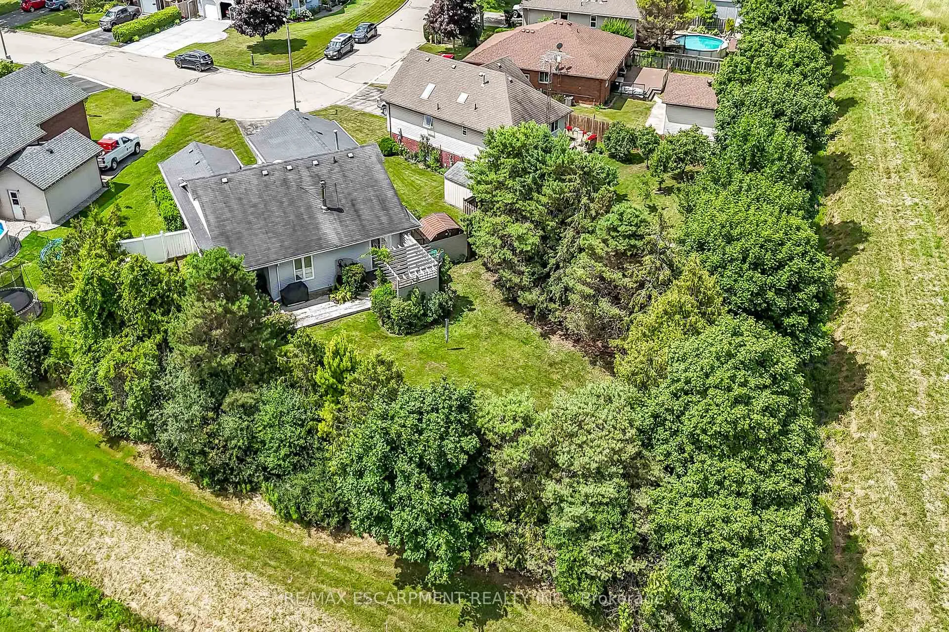 Photo 46 of 33 Marley Crescent, Haldimand — HOMEH