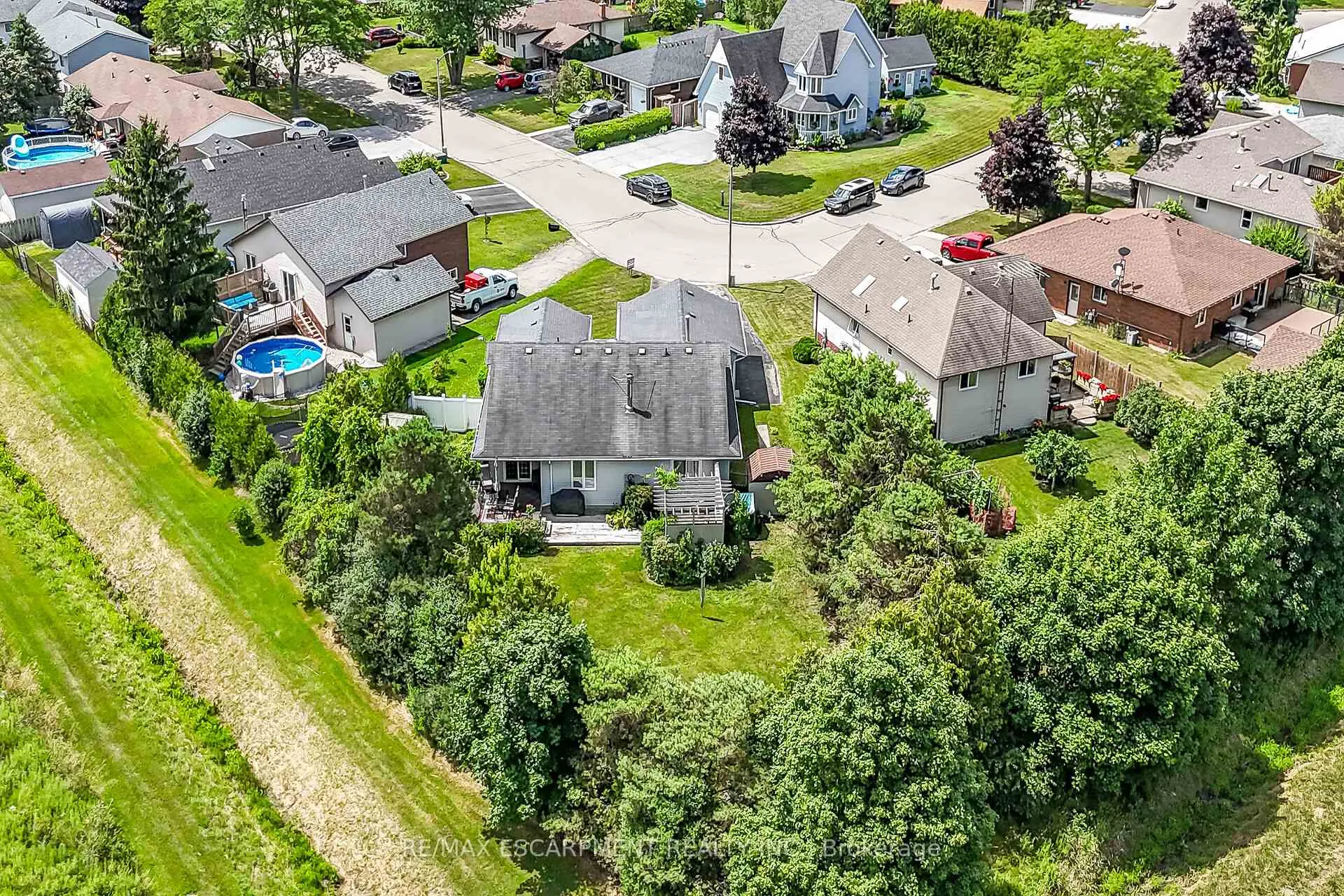 Photo 48 of 33 Marley Crescent, Haldimand — HOMEH