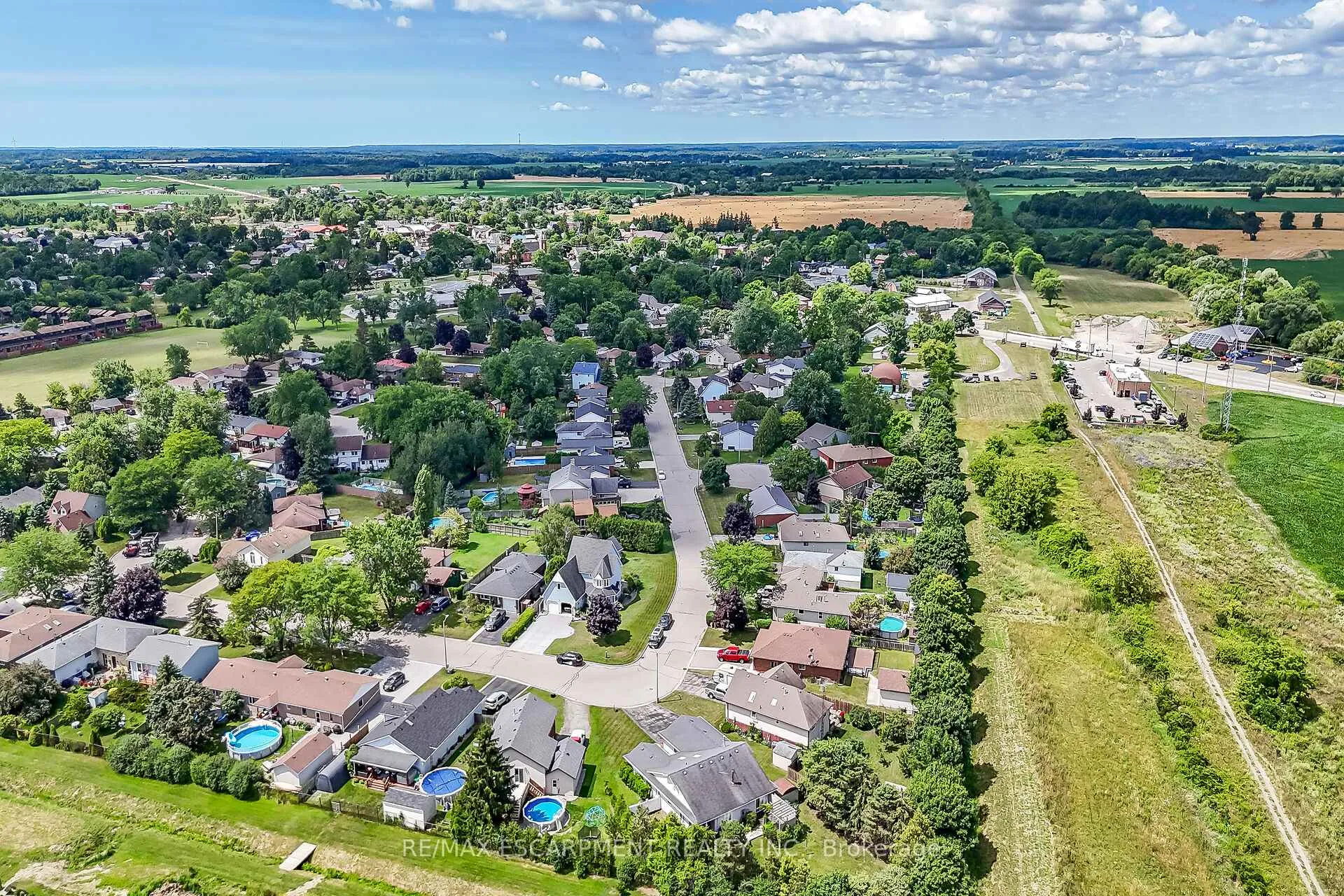 Photo 49 of 33 Marley Crescent, Haldimand — HOMEH