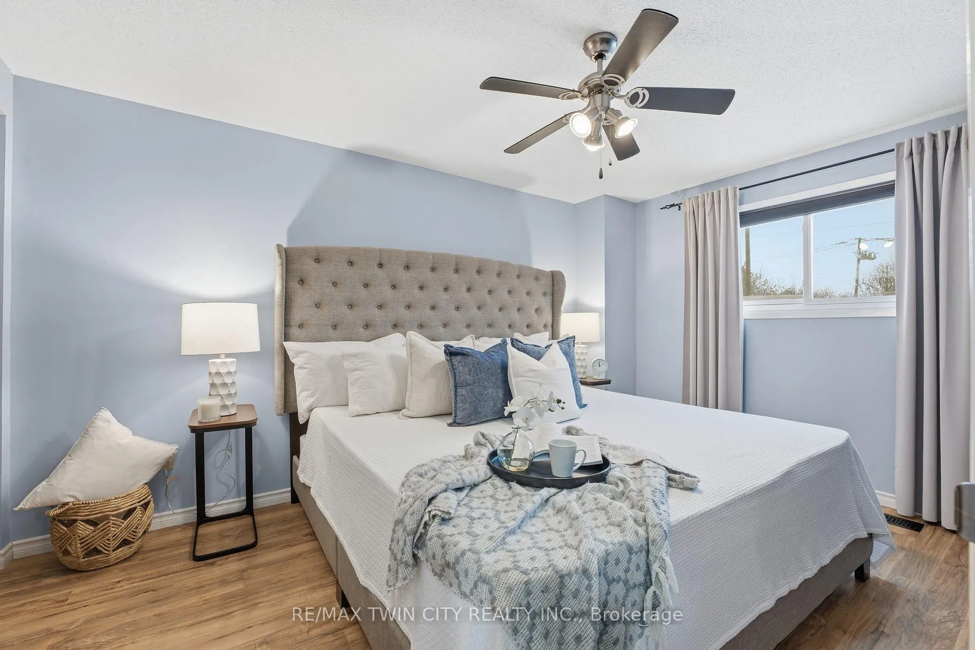 Photo 9 of 24 Catalina Court, Kitchener — HOMEH