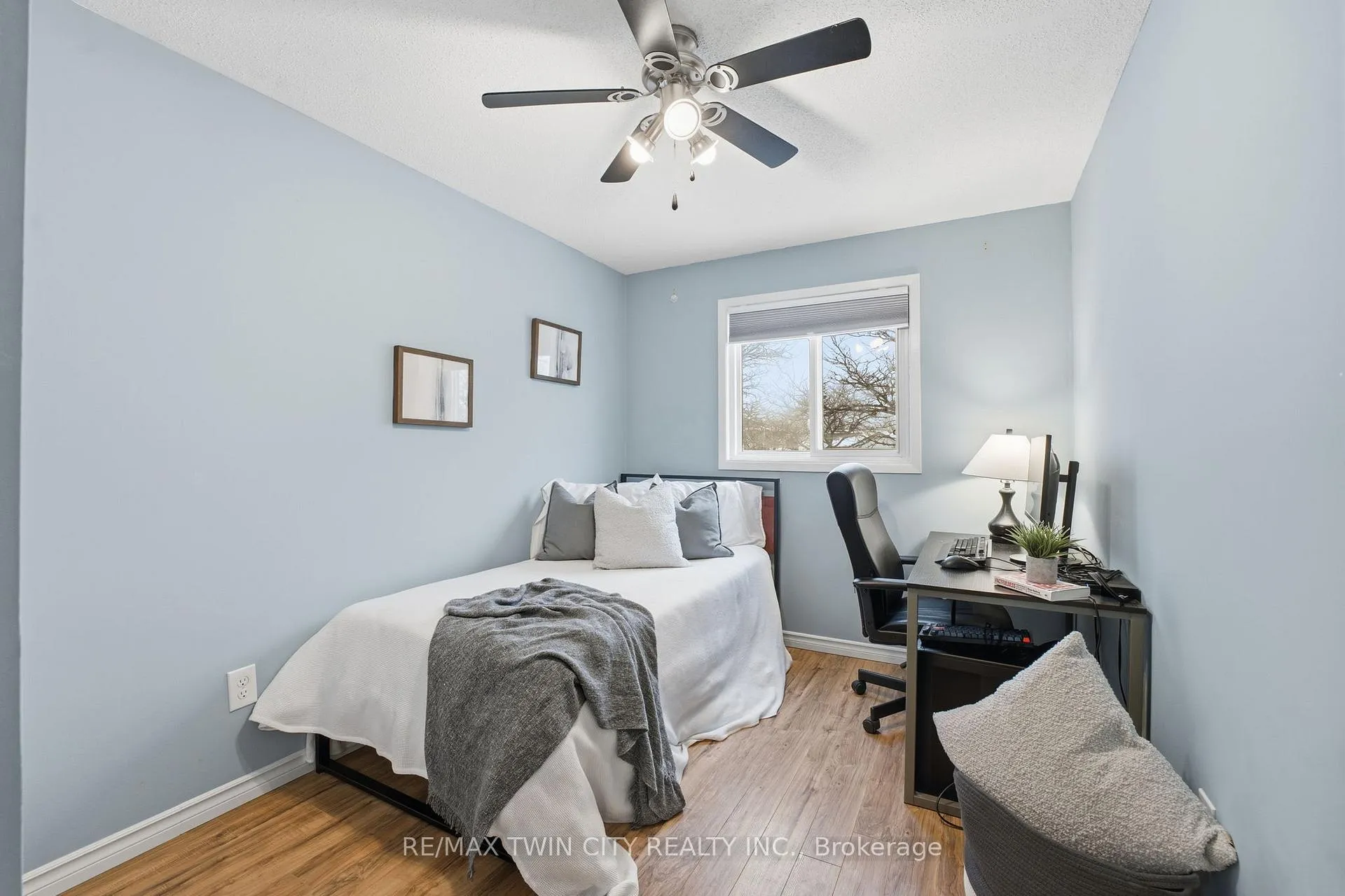 Photo 11 of 24 Catalina Court, Kitchener — HOMEH