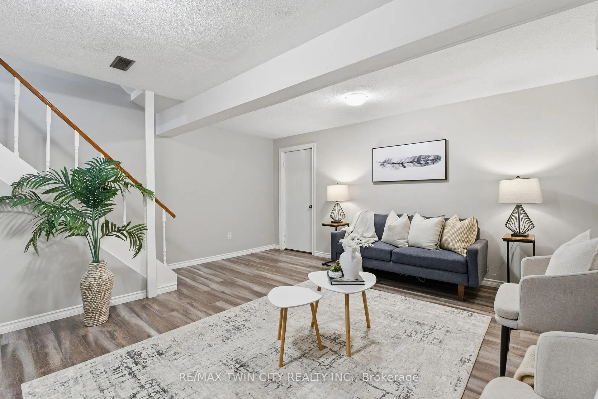 Photo 15 of 24 Catalina Court, Kitchener — HOMEH