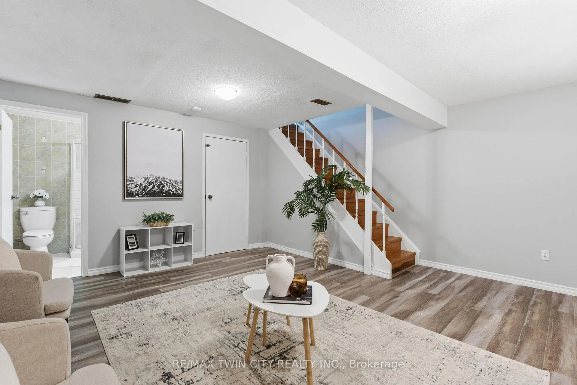Photo 16 of 24 Catalina Court, Kitchener — HOMEH