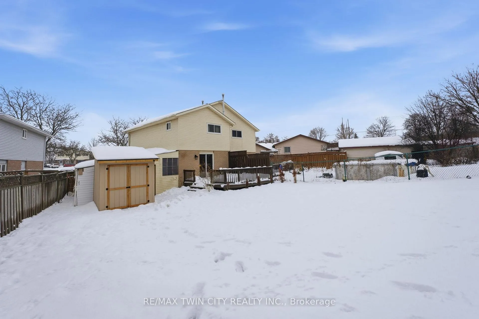Photo 18 of 24 Catalina Court, Kitchener — HOMEH