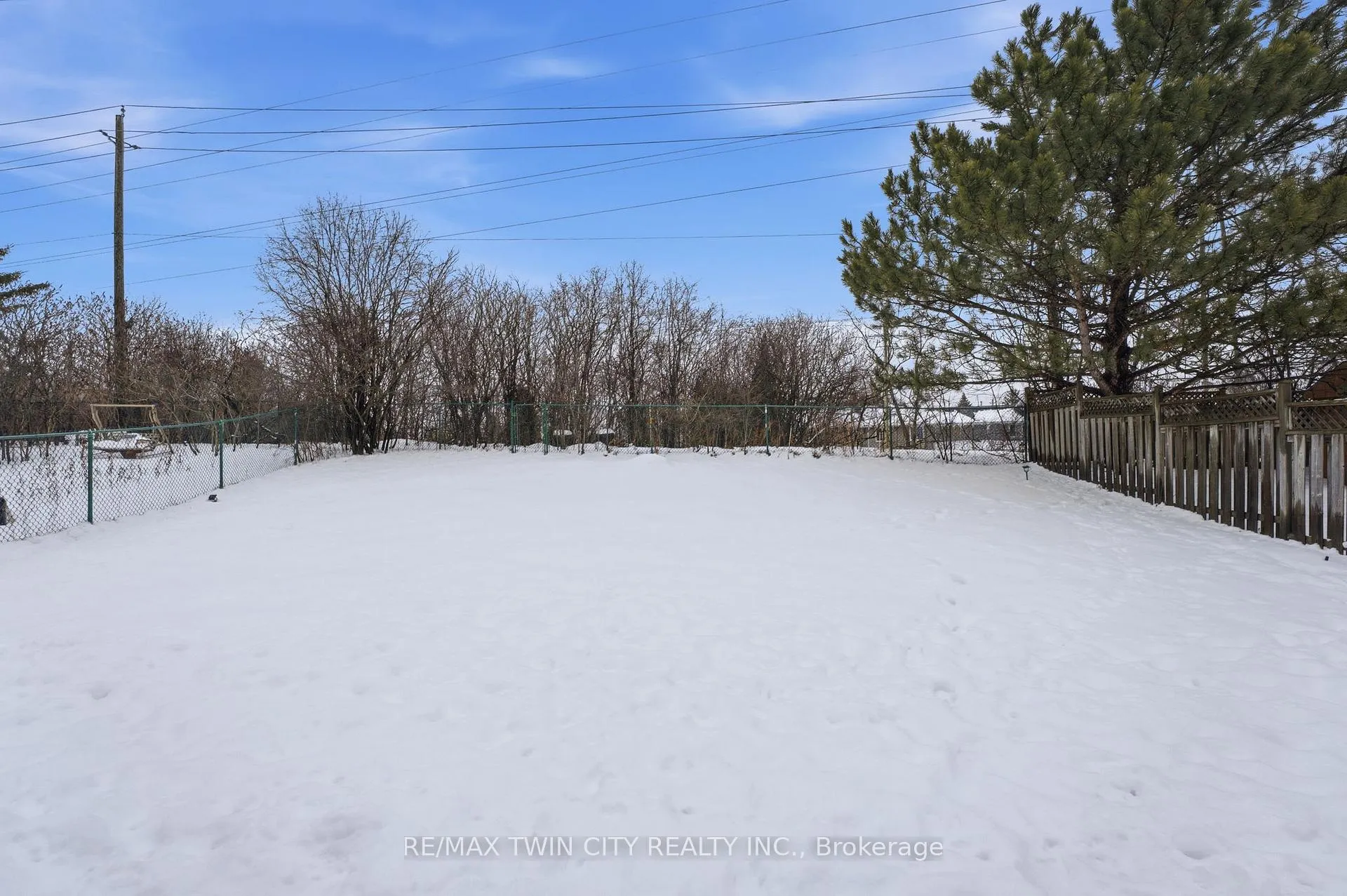 Photo 19 of 24 Catalina Court, Kitchener — HOMEH