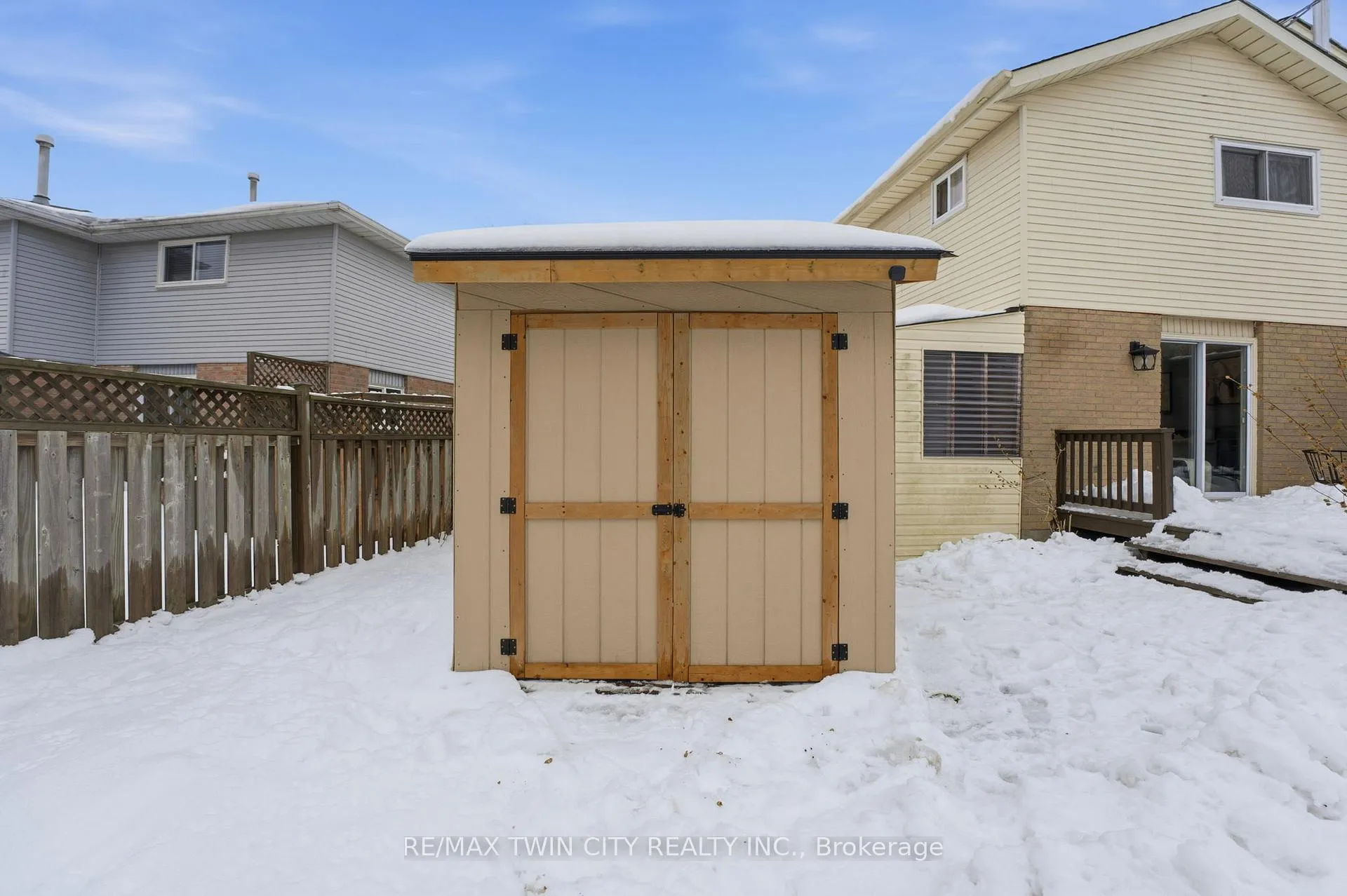 Photo 20 of 24 Catalina Court, Kitchener — HOMEH