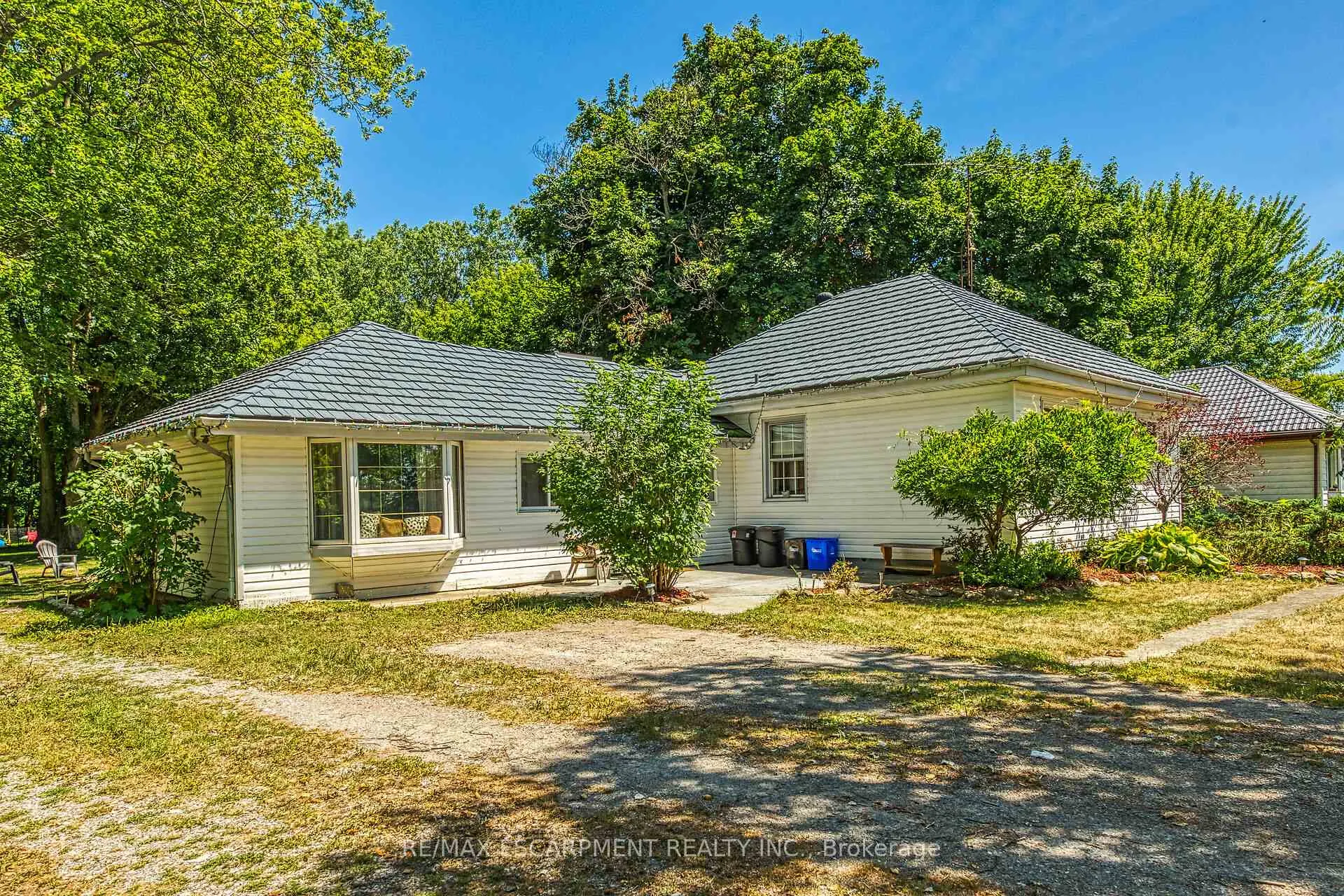 Photo 2 of 8241 Highway 3, Haldimand, Dunnville — HOMEH