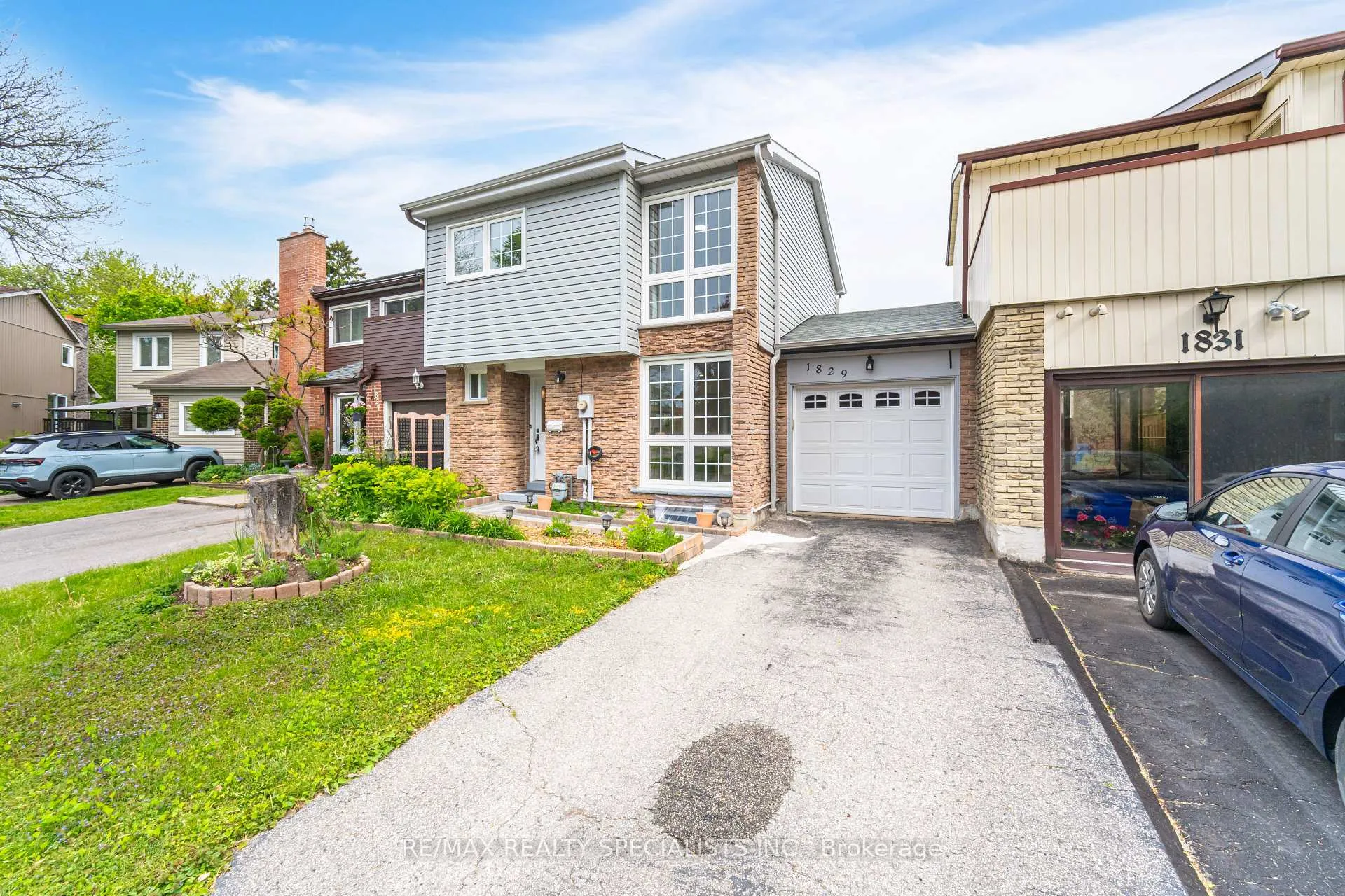 Photo 3 of 1829 Foleyet Crescent N, Pickering, Liverpool — HOMEH
