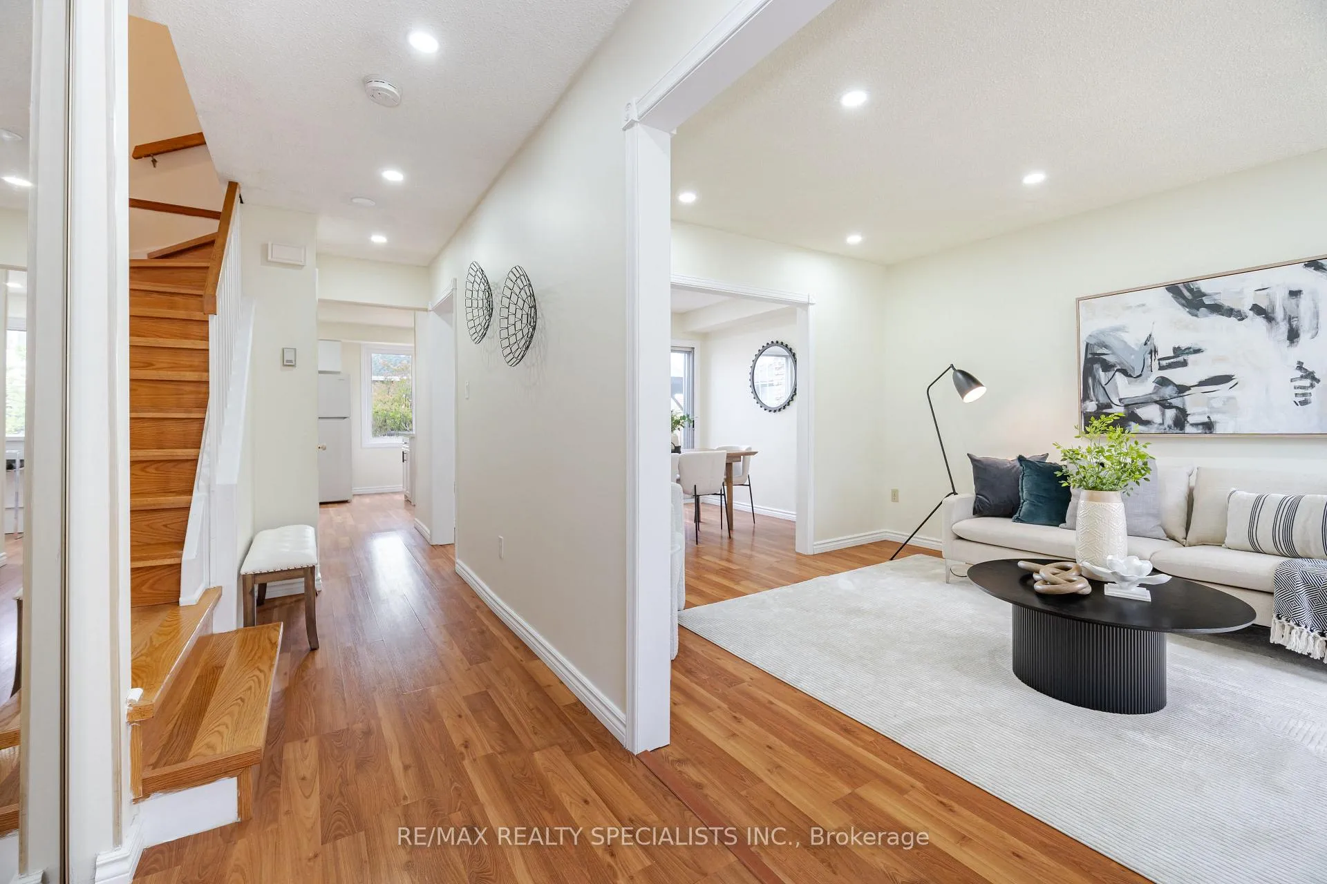 Photo 6 of 1829 Foleyet Crescent N, Pickering, Liverpool — HOMEH