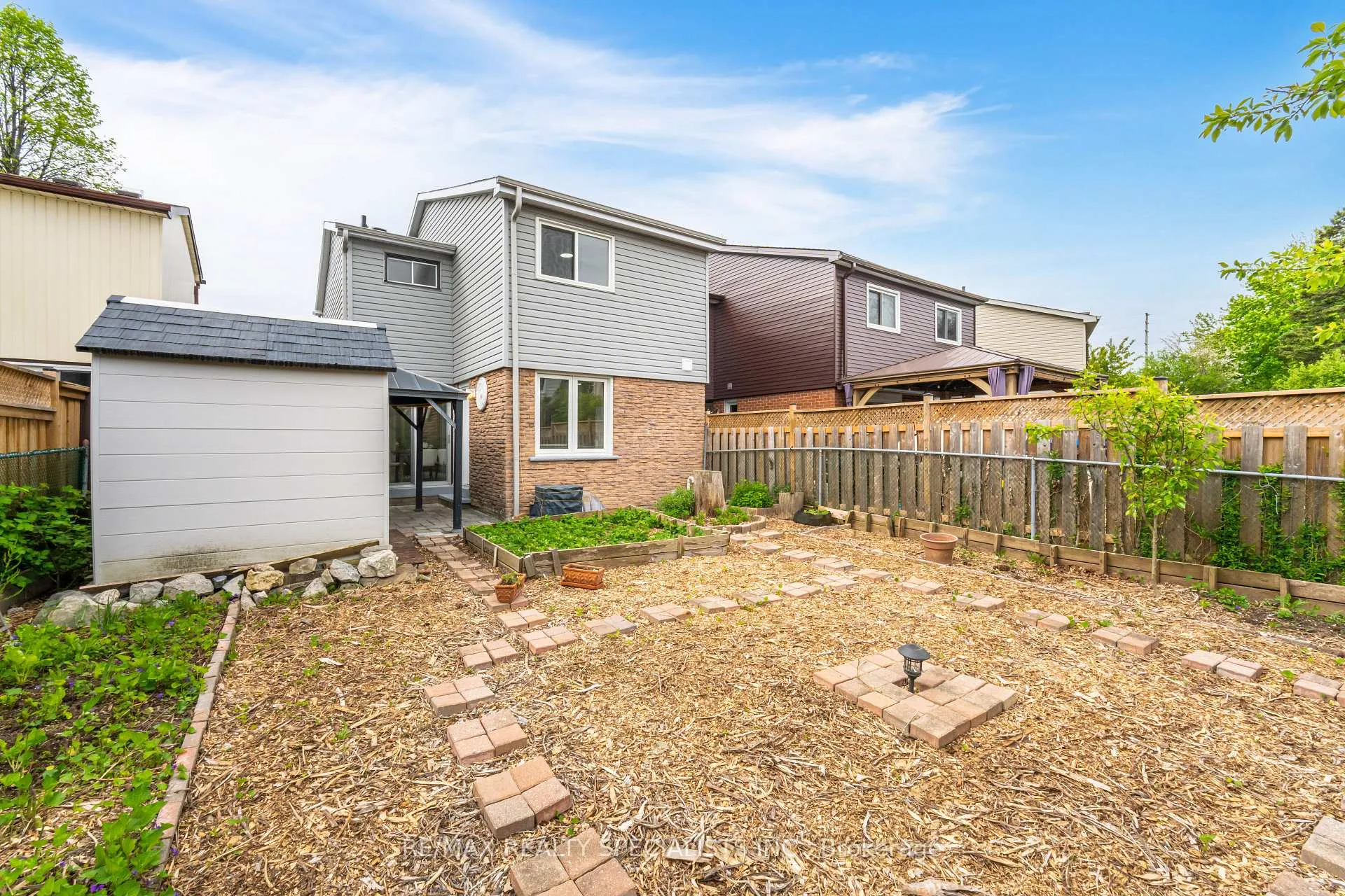 Photo 40 of 1829 Foleyet Crescent N, Pickering, Liverpool — HOMEH