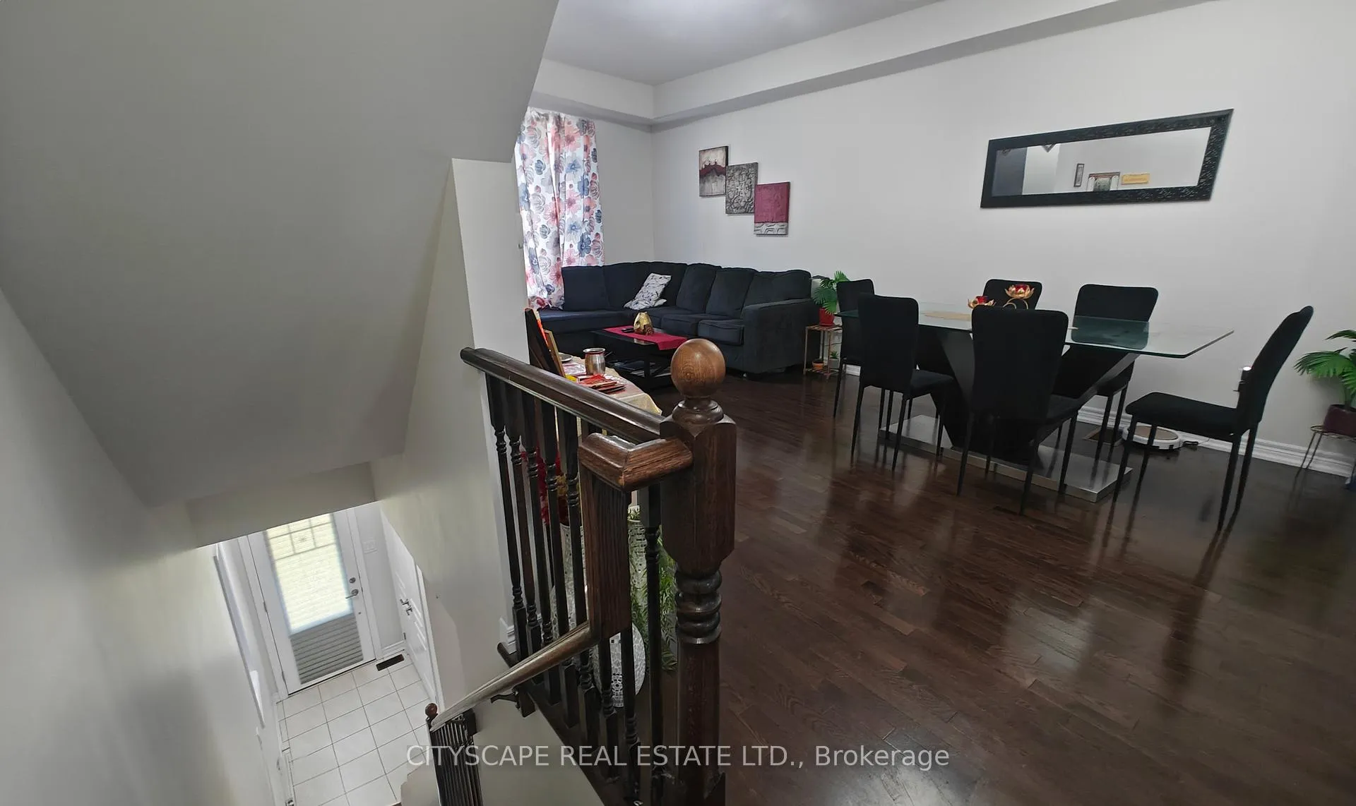 Photo 5 of 74 Esplanade Lane, Grimsby, Grimsby Beach — HOMEH