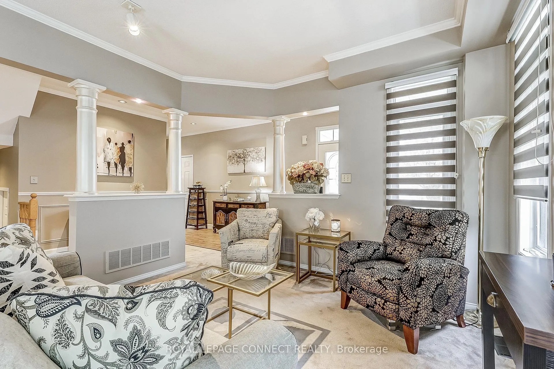 Photo 4 of 439 Woodsmere Crescent E, Pickering, Amberlea — HOMEH