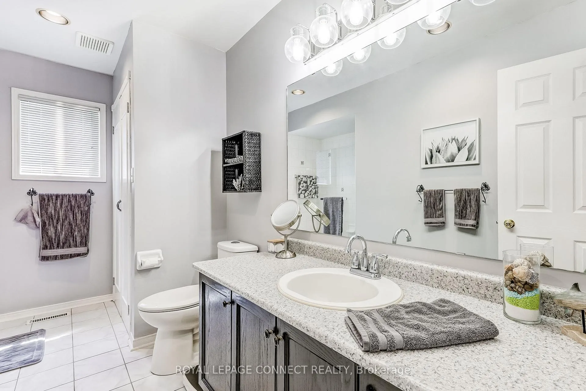 Photo 15 of 439 Woodsmere Crescent E, Pickering, Amberlea — HOMEH